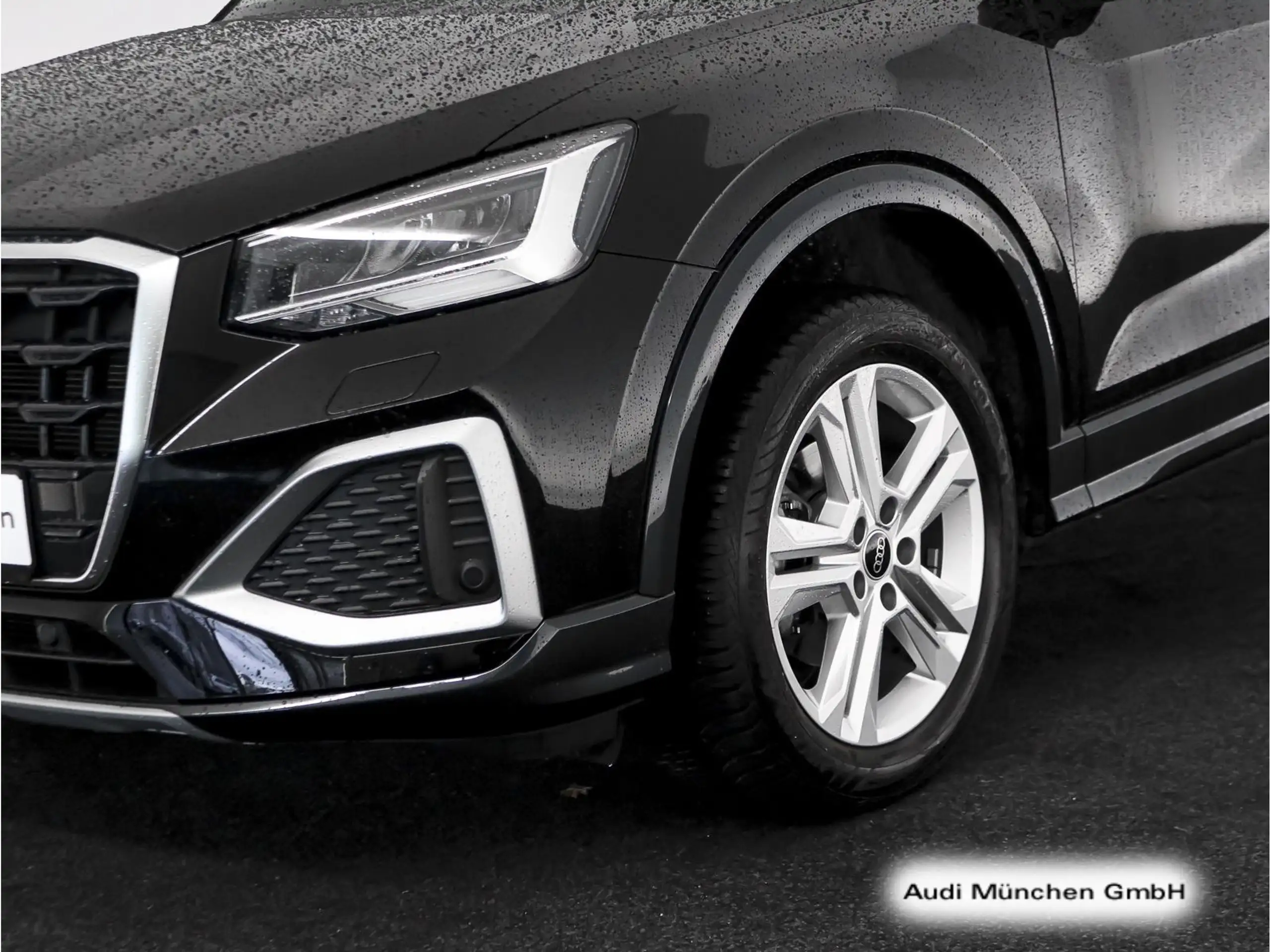 Audi - Q2