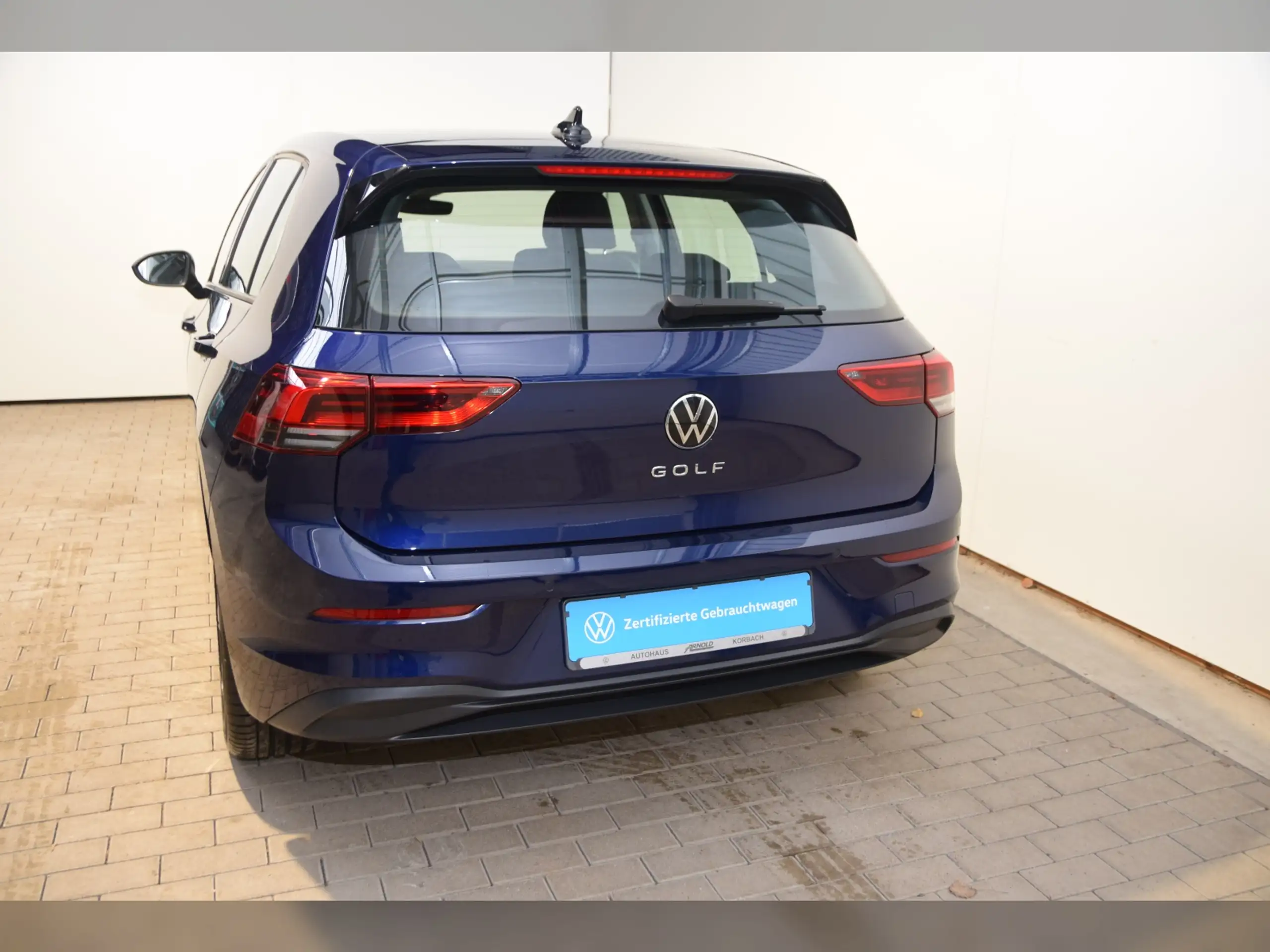 Volkswagen - Golf