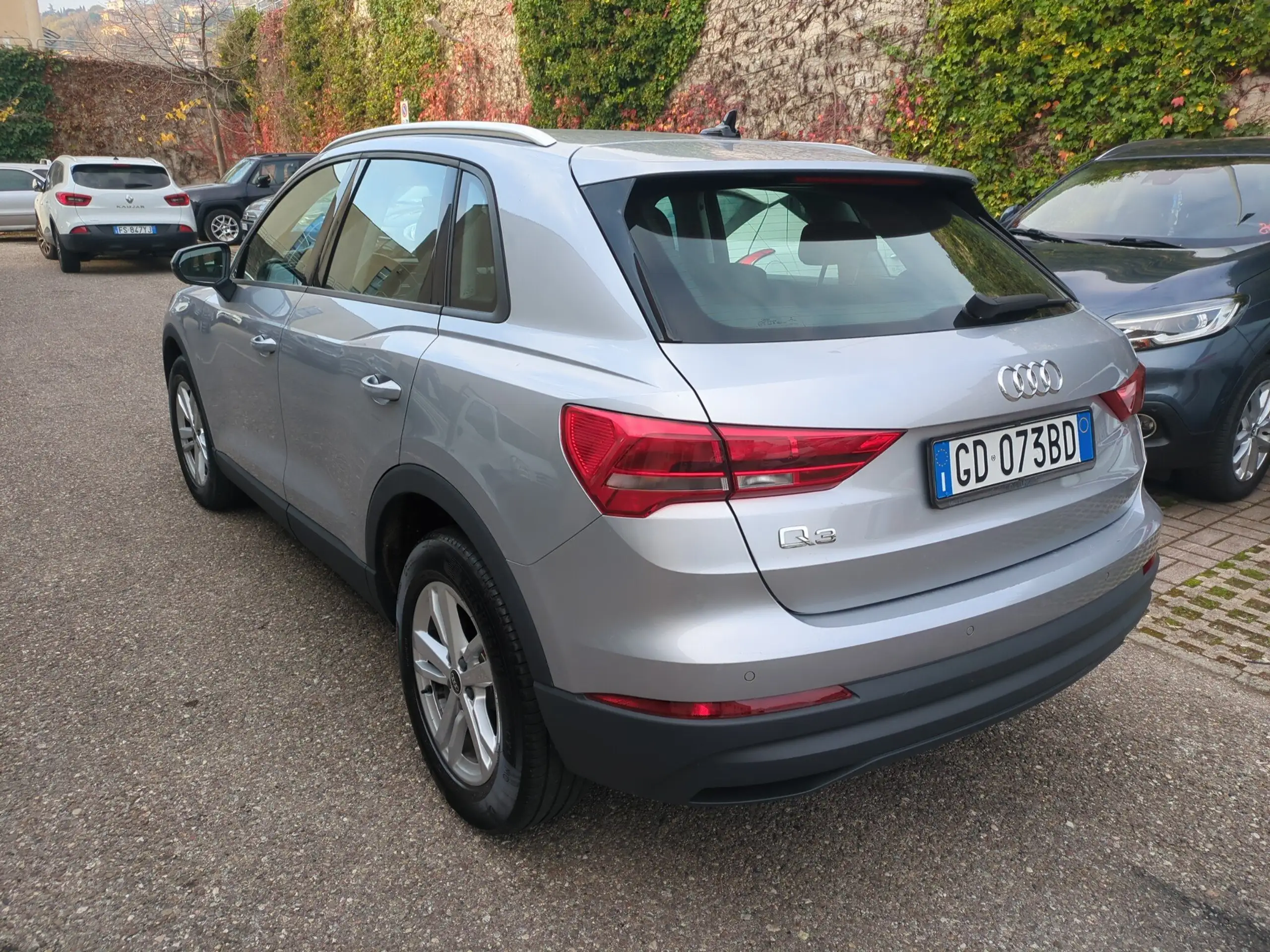 Audi - Q3