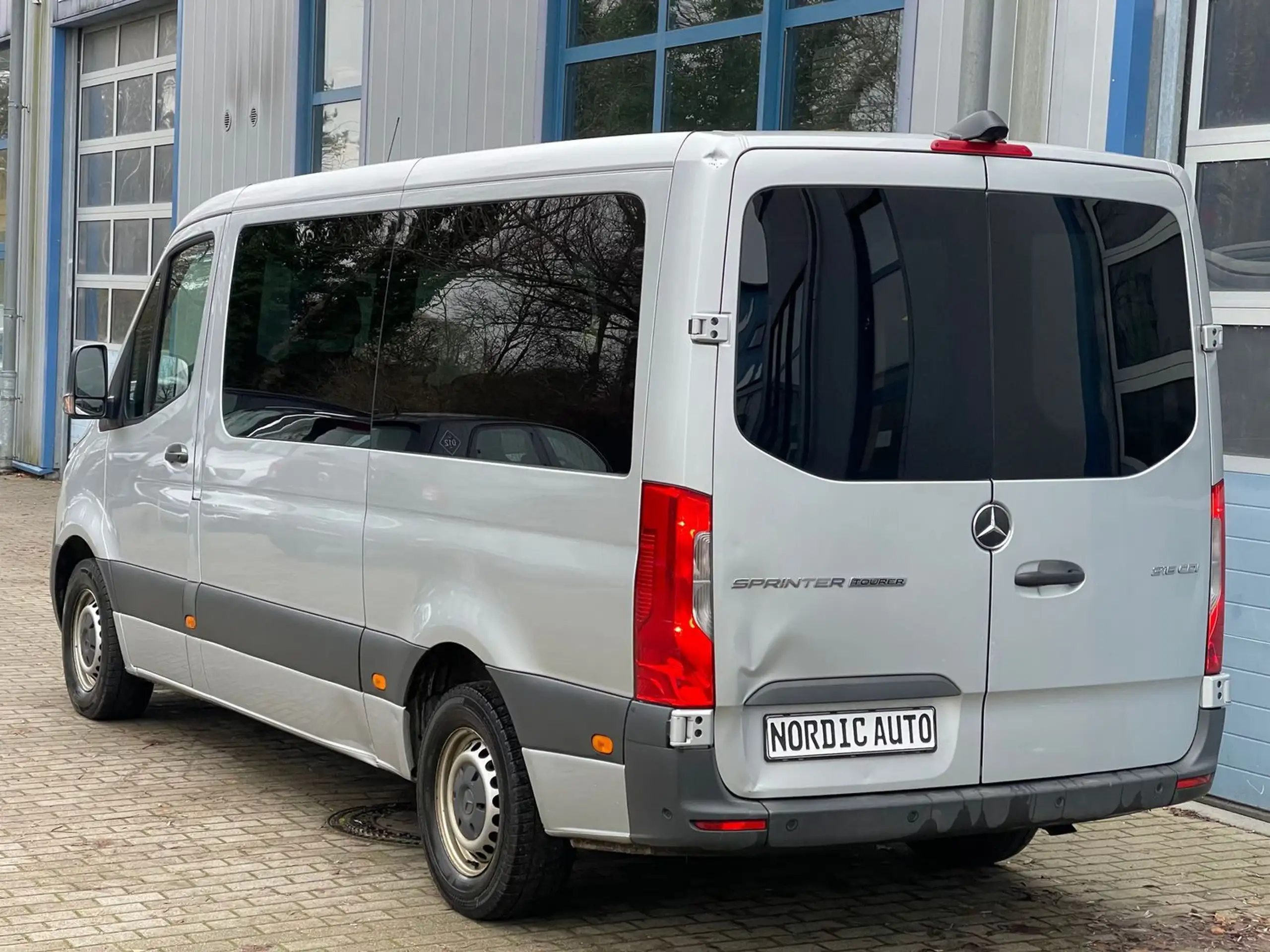 Mercedes-Benz - Sprinter