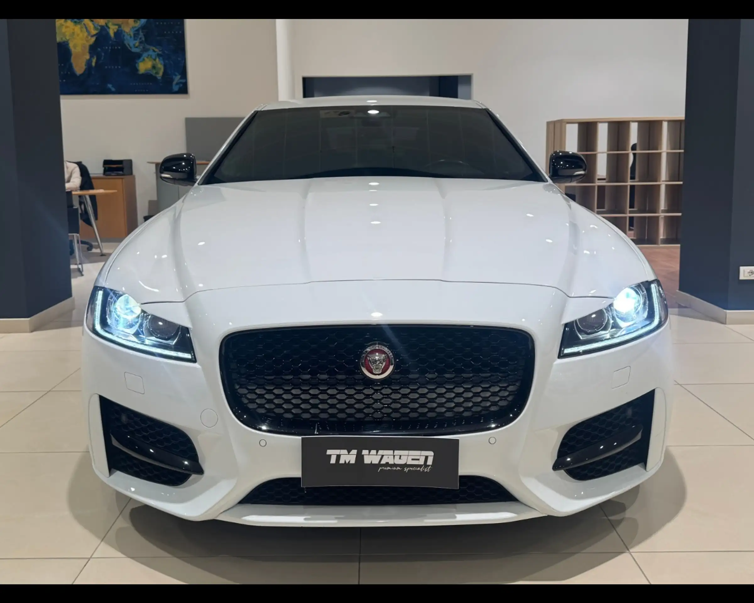 Jaguar - XF