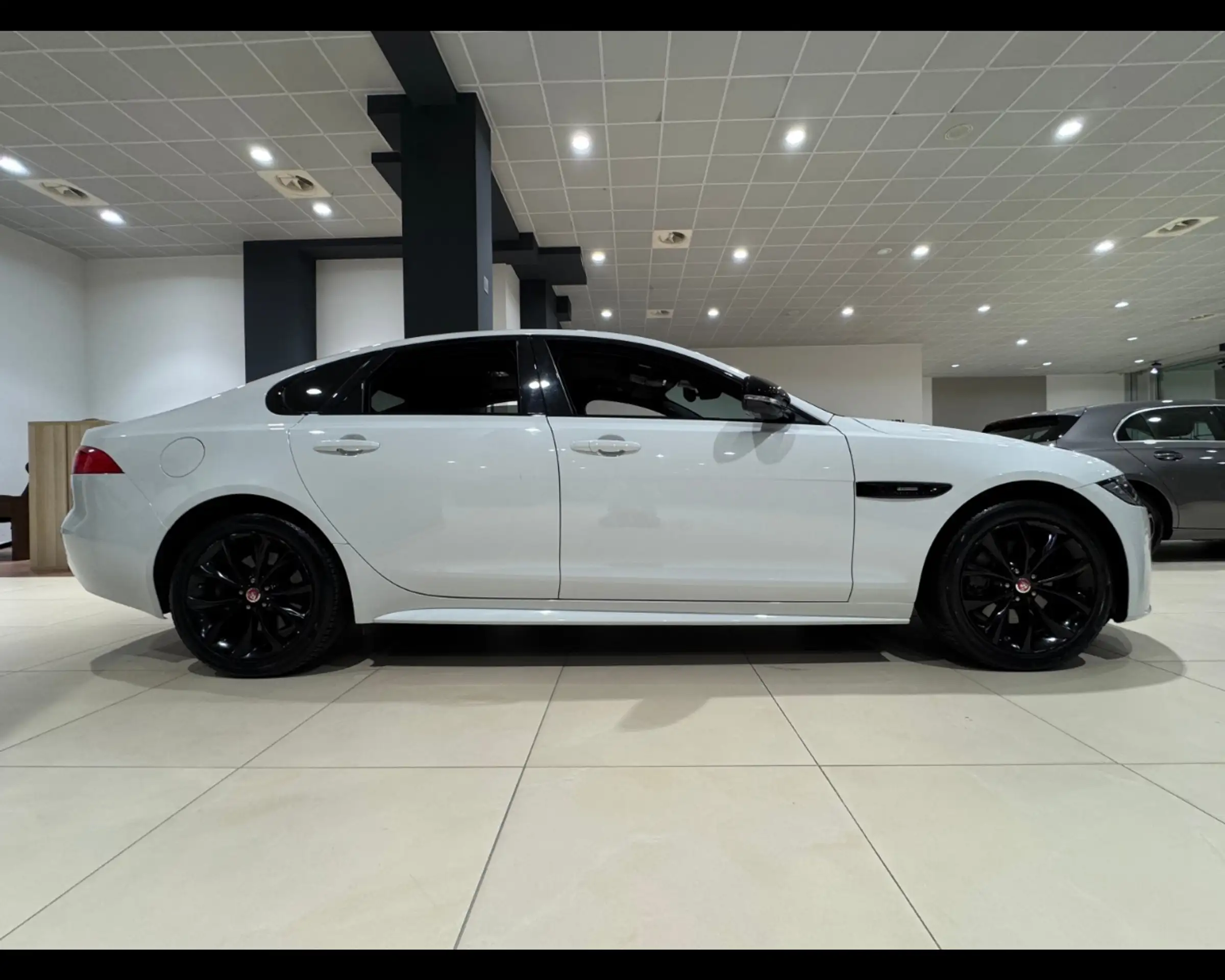 Jaguar - XF