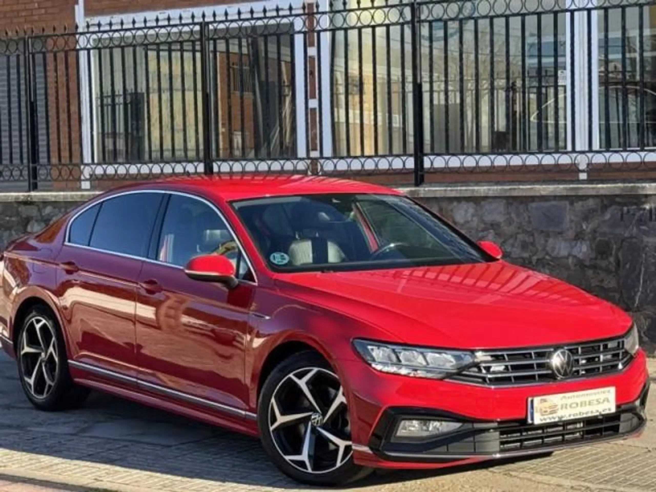 Volkswagen - Passat