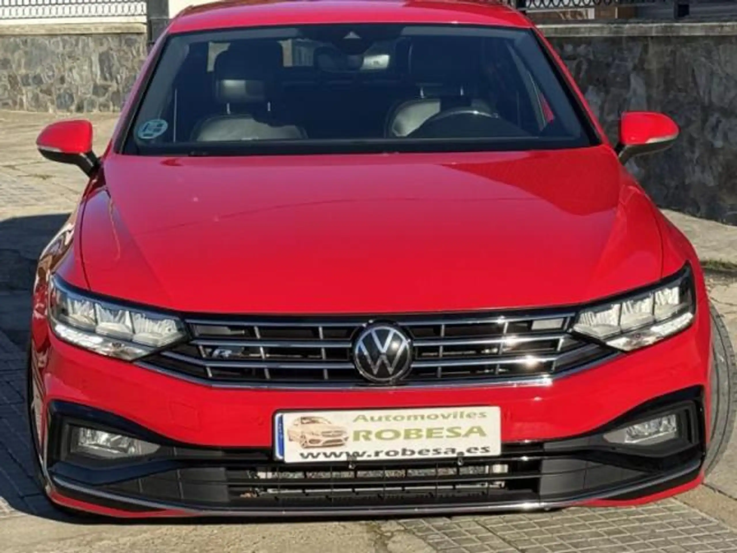 Volkswagen - Passat