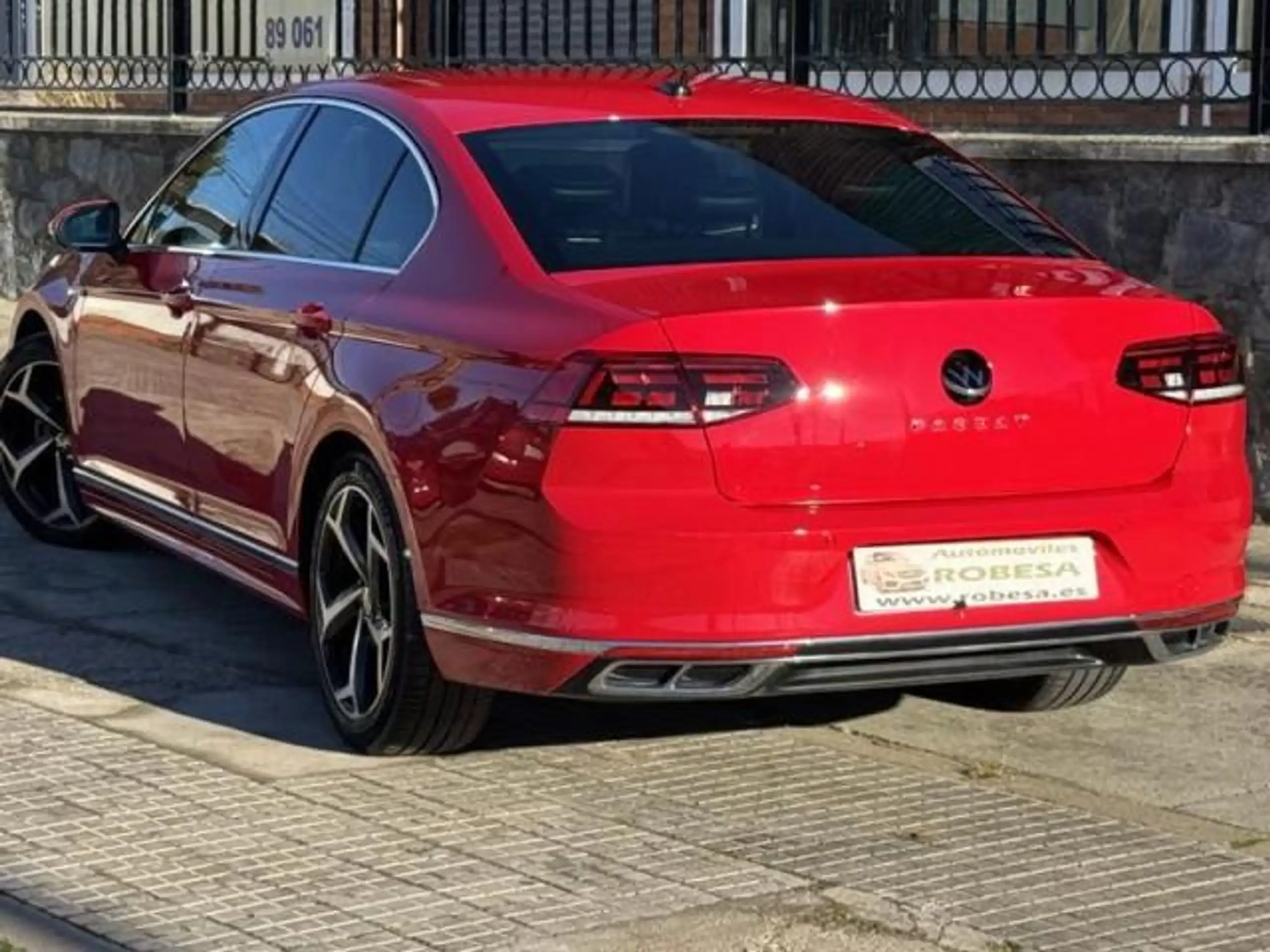 Volkswagen - Passat