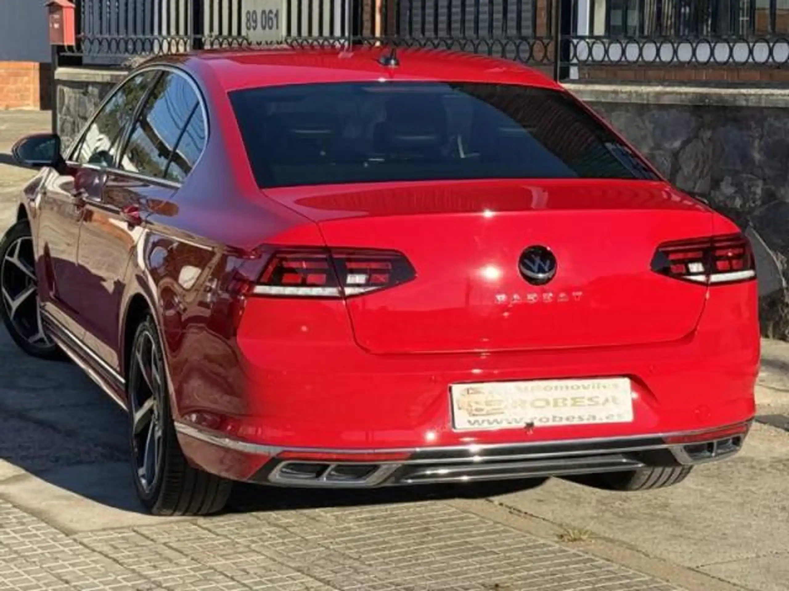 Volkswagen - Passat