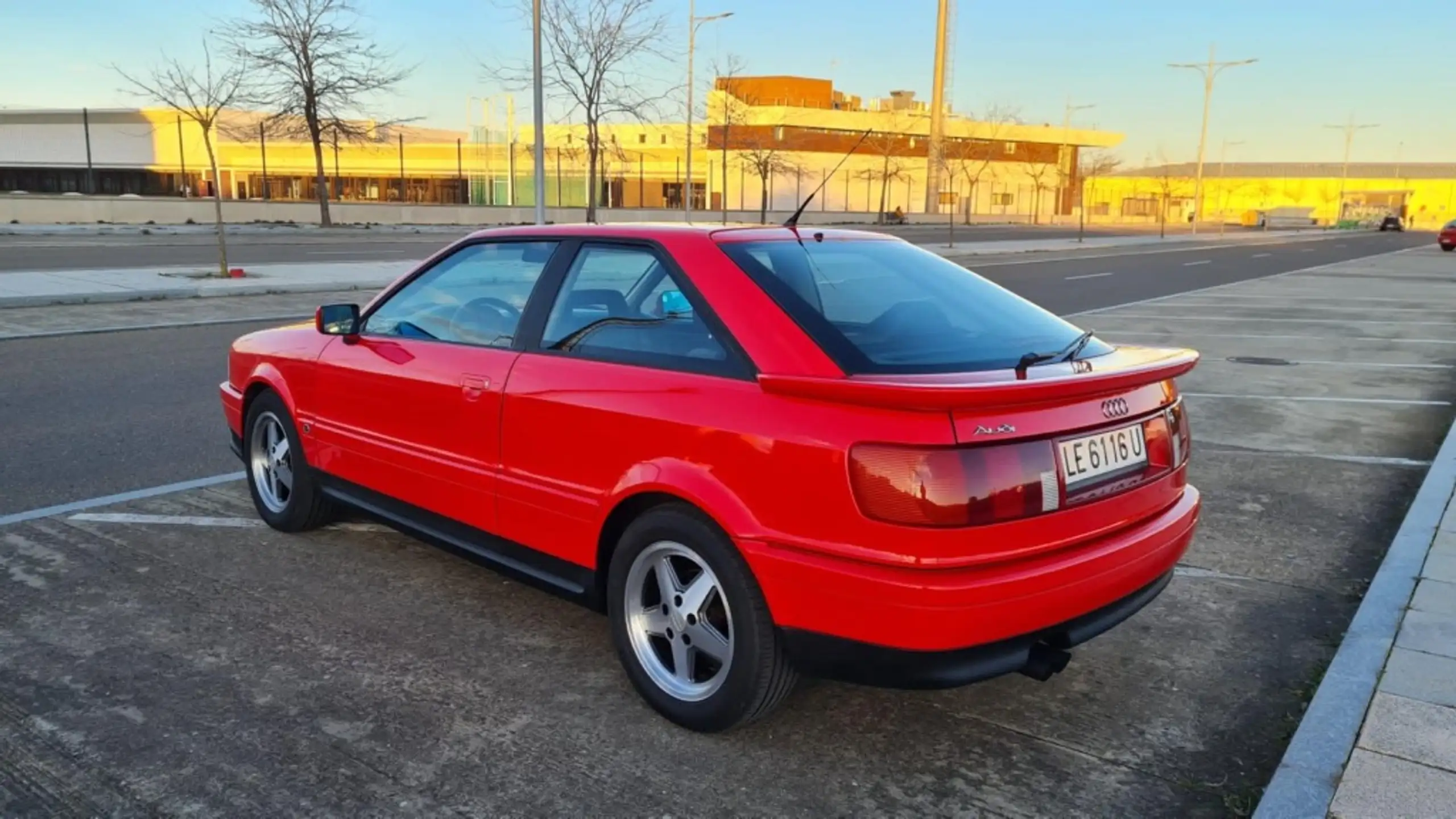 Audi - S2