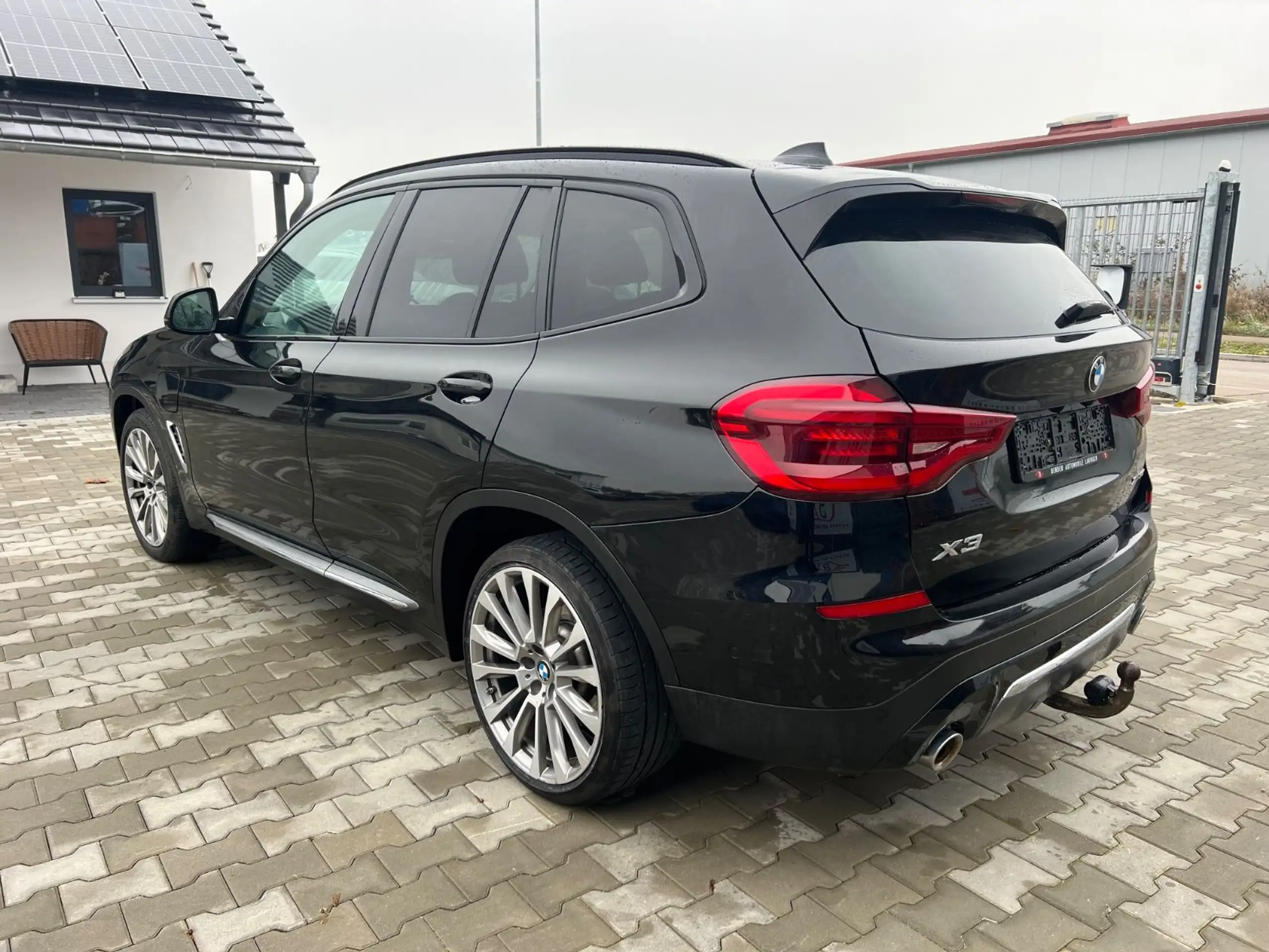 BMW - X3