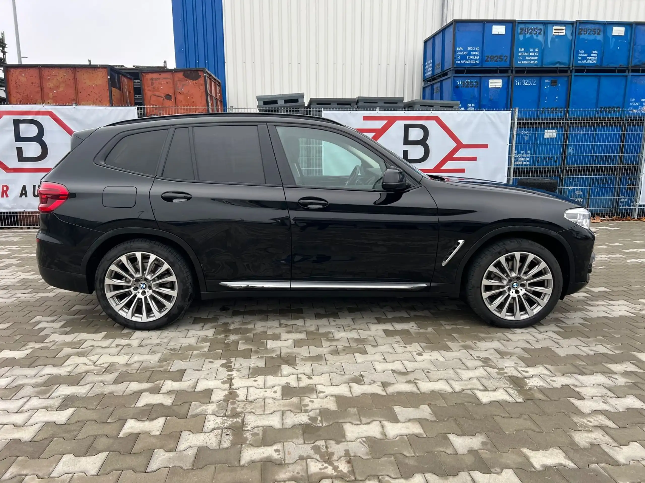 BMW - X3