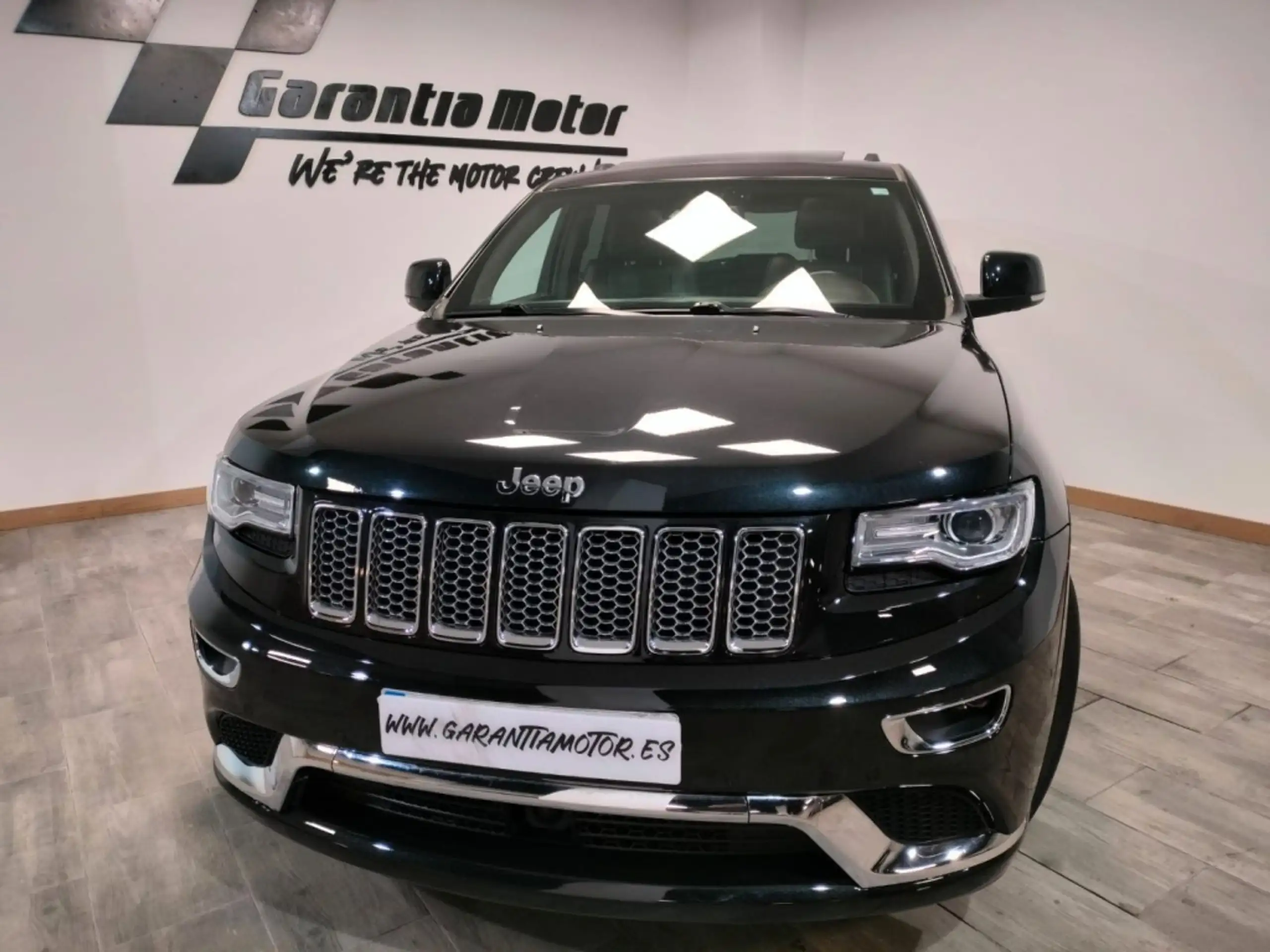 Jeep - Grand Cherokee