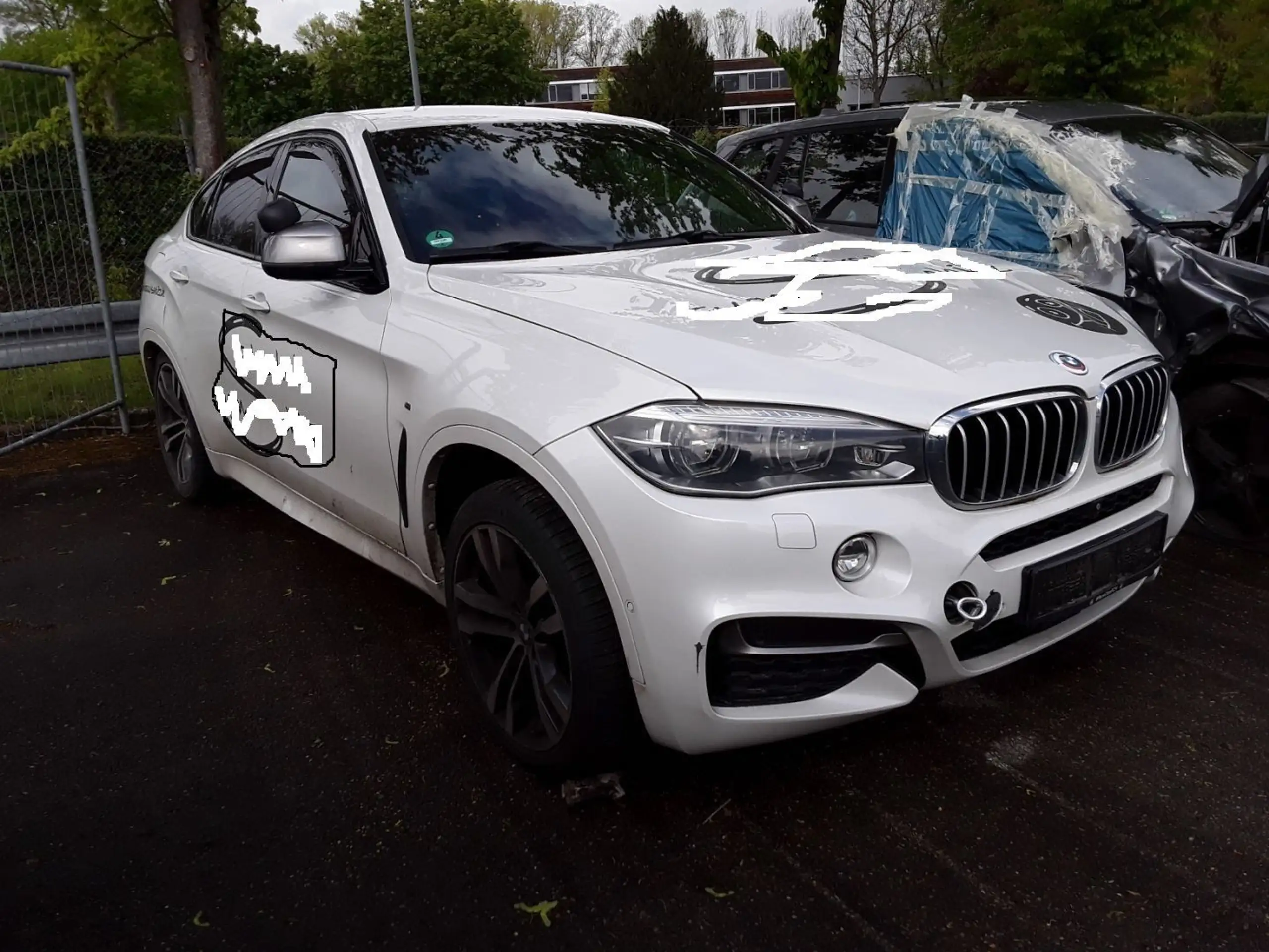 BMW - X6