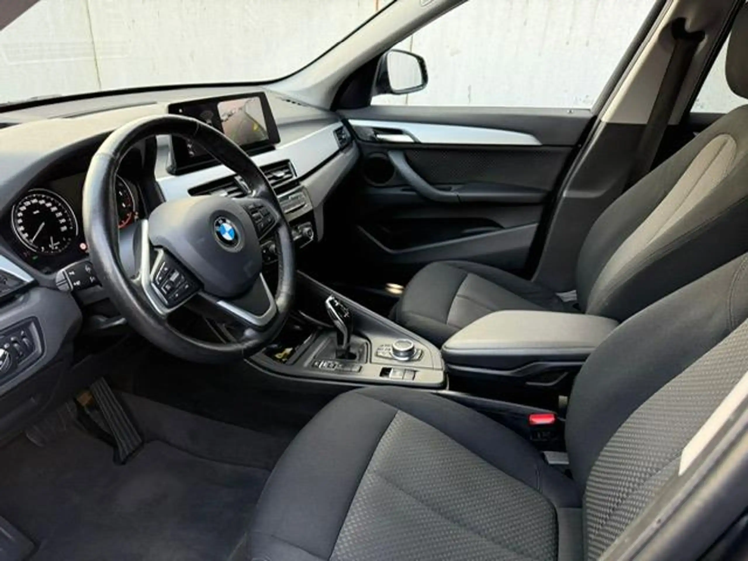 BMW - X1