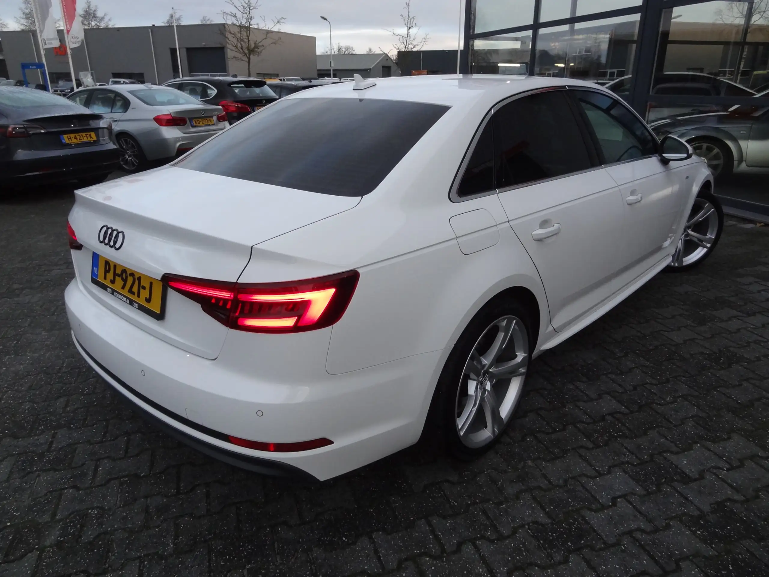 Audi - A4