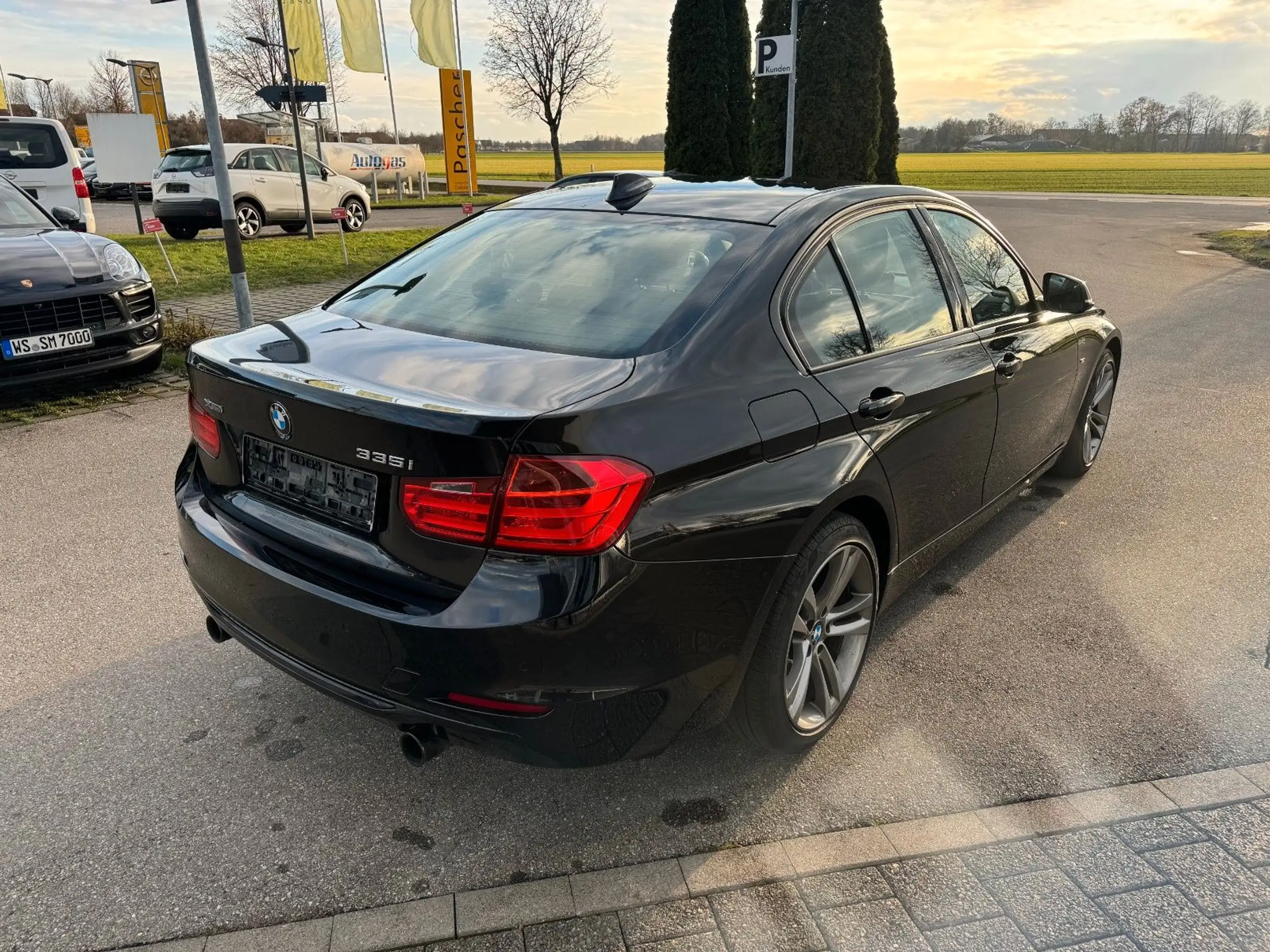 BMW - 335