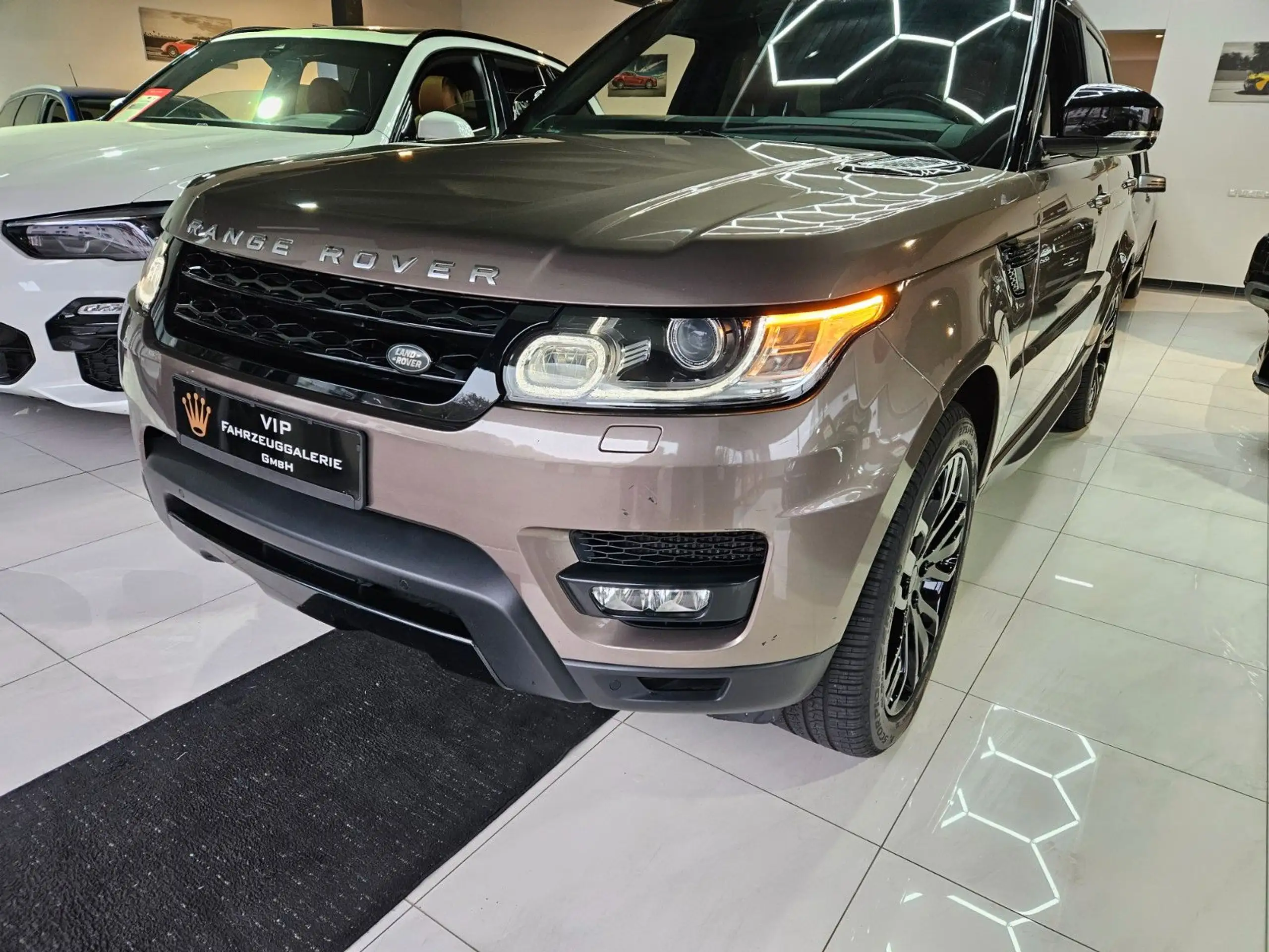 Land Rover - Range Rover Sport