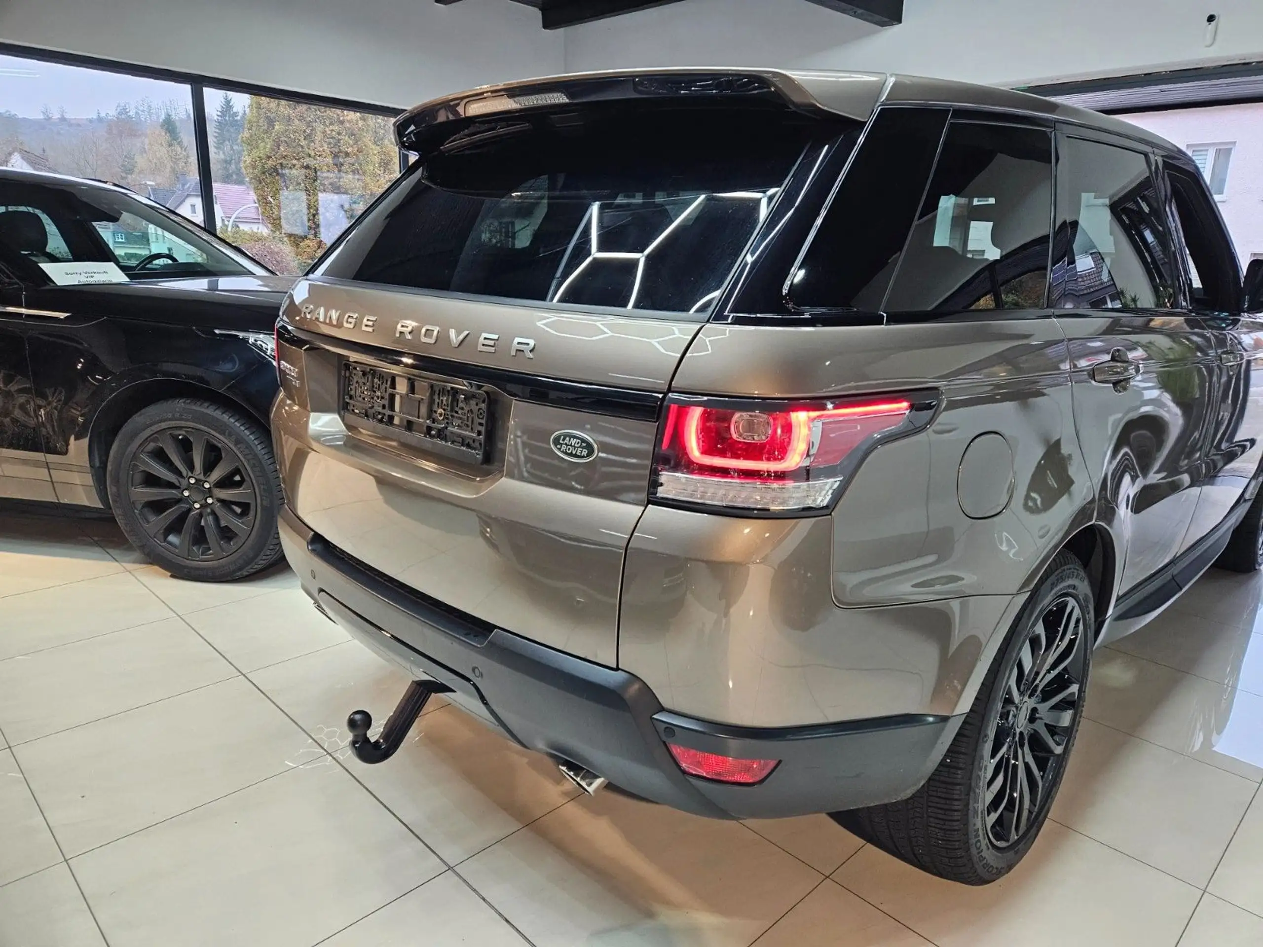 Land Rover - Range Rover Sport