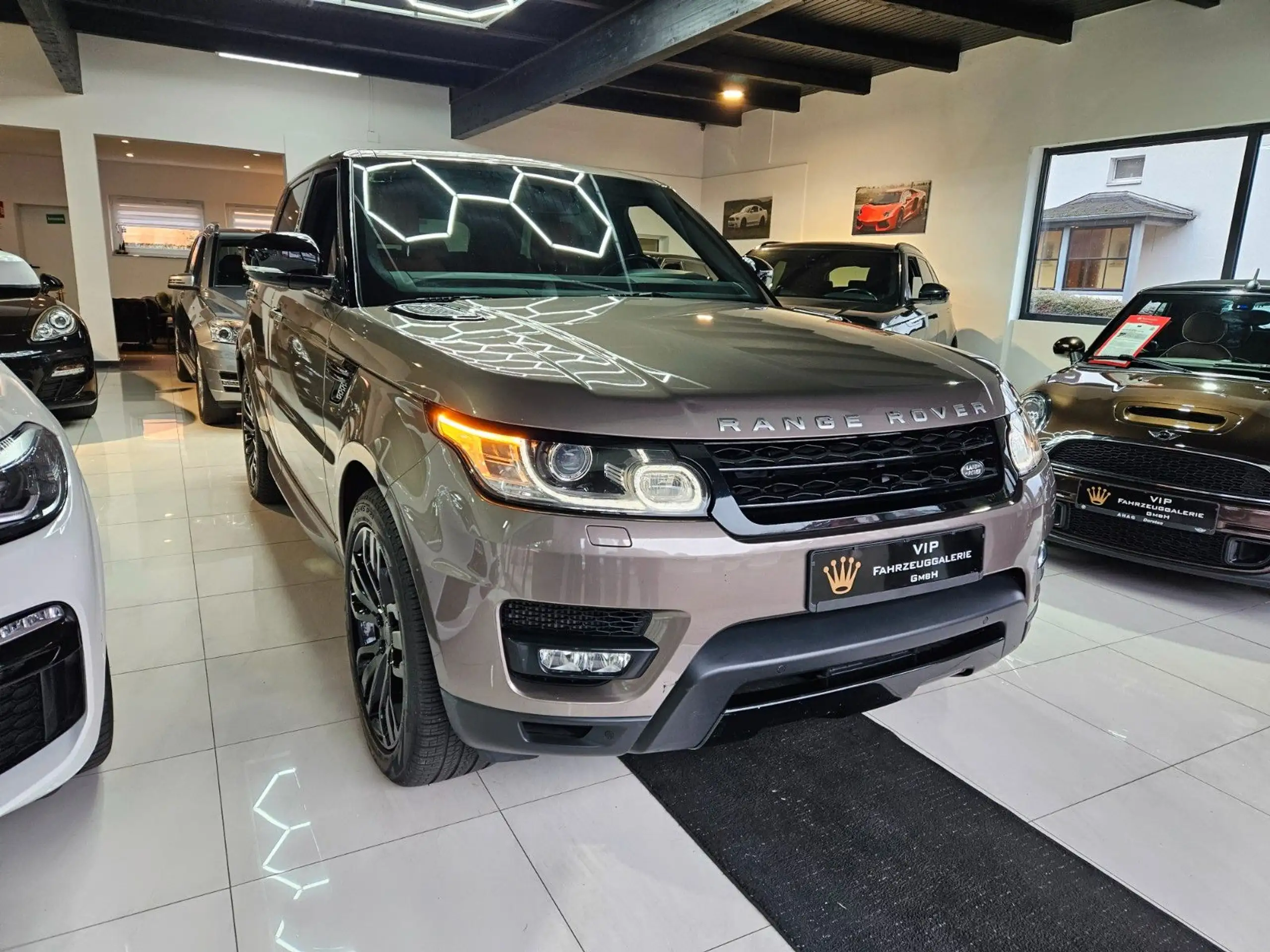 Land Rover - Range Rover Sport