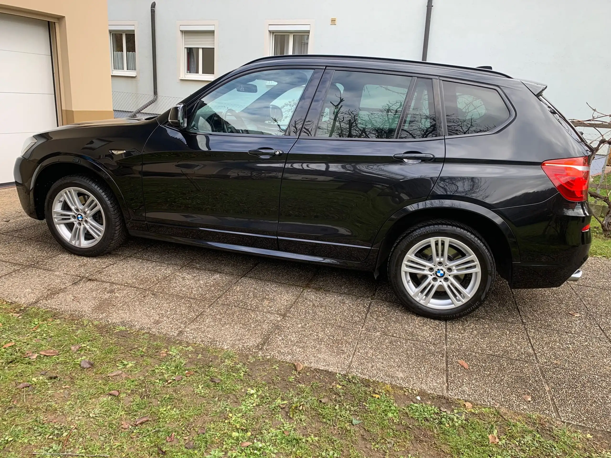 BMW - X3