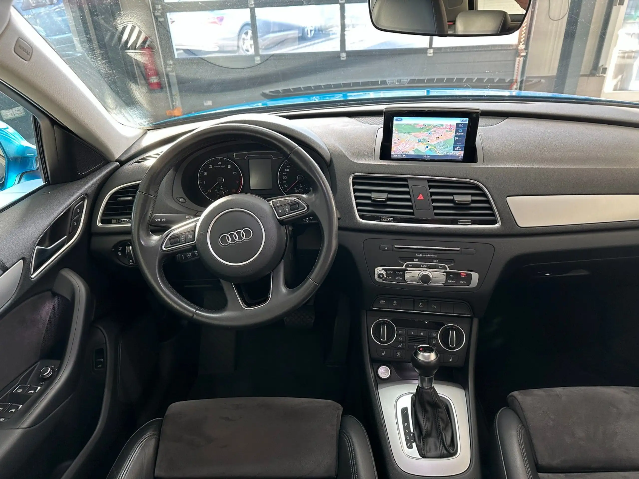 Audi - Q3