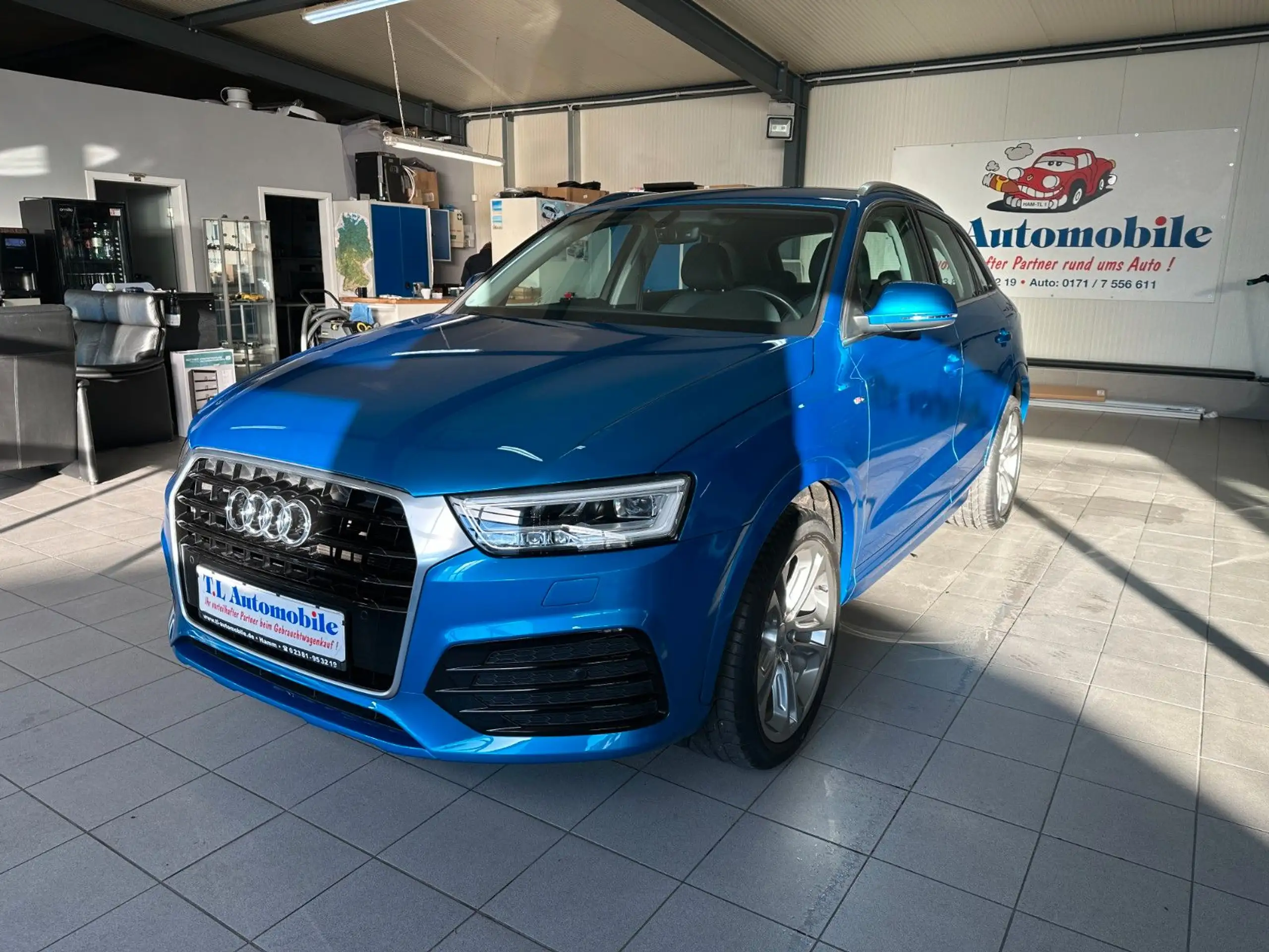 Audi - Q3