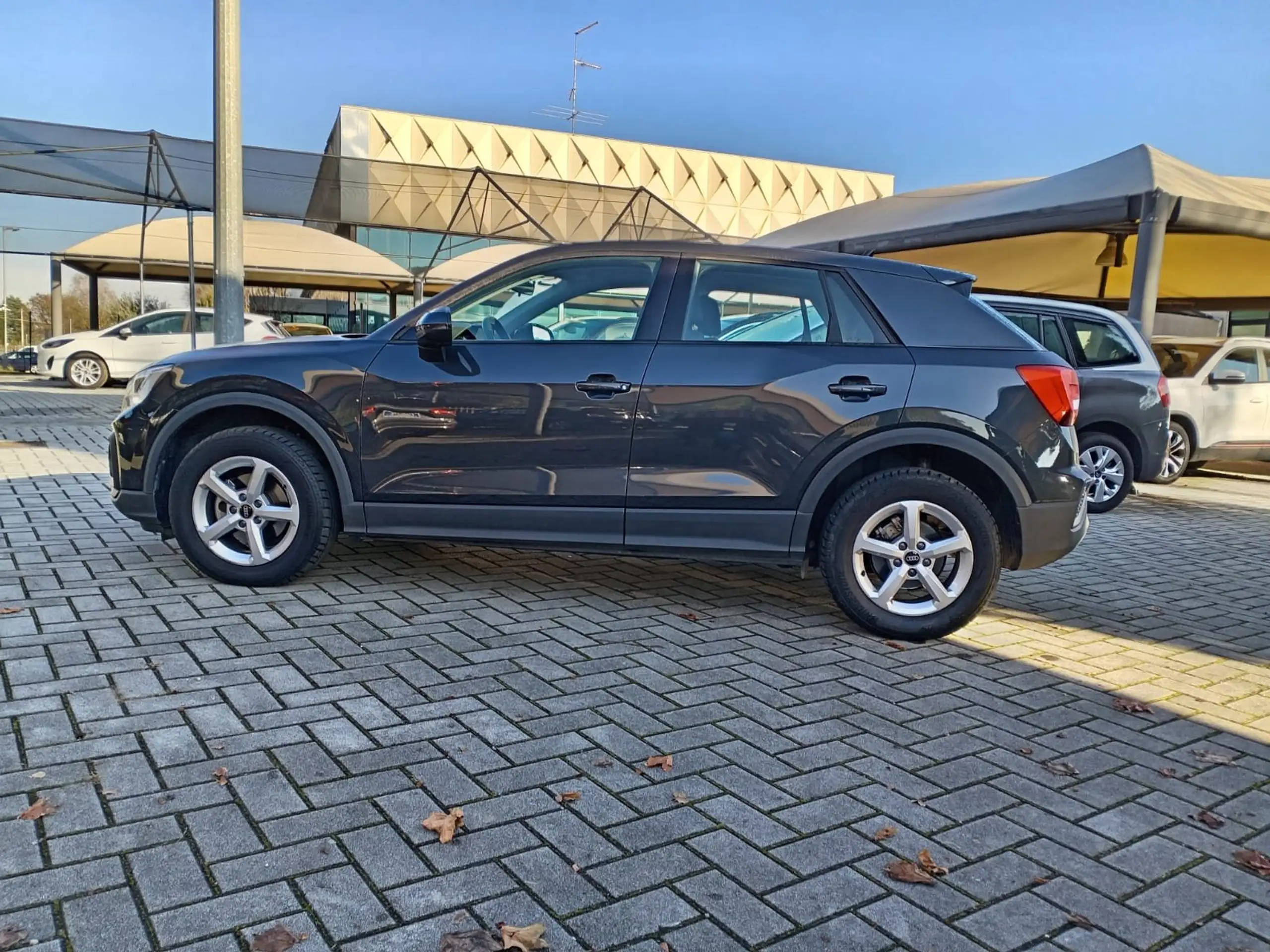 Audi - Q2