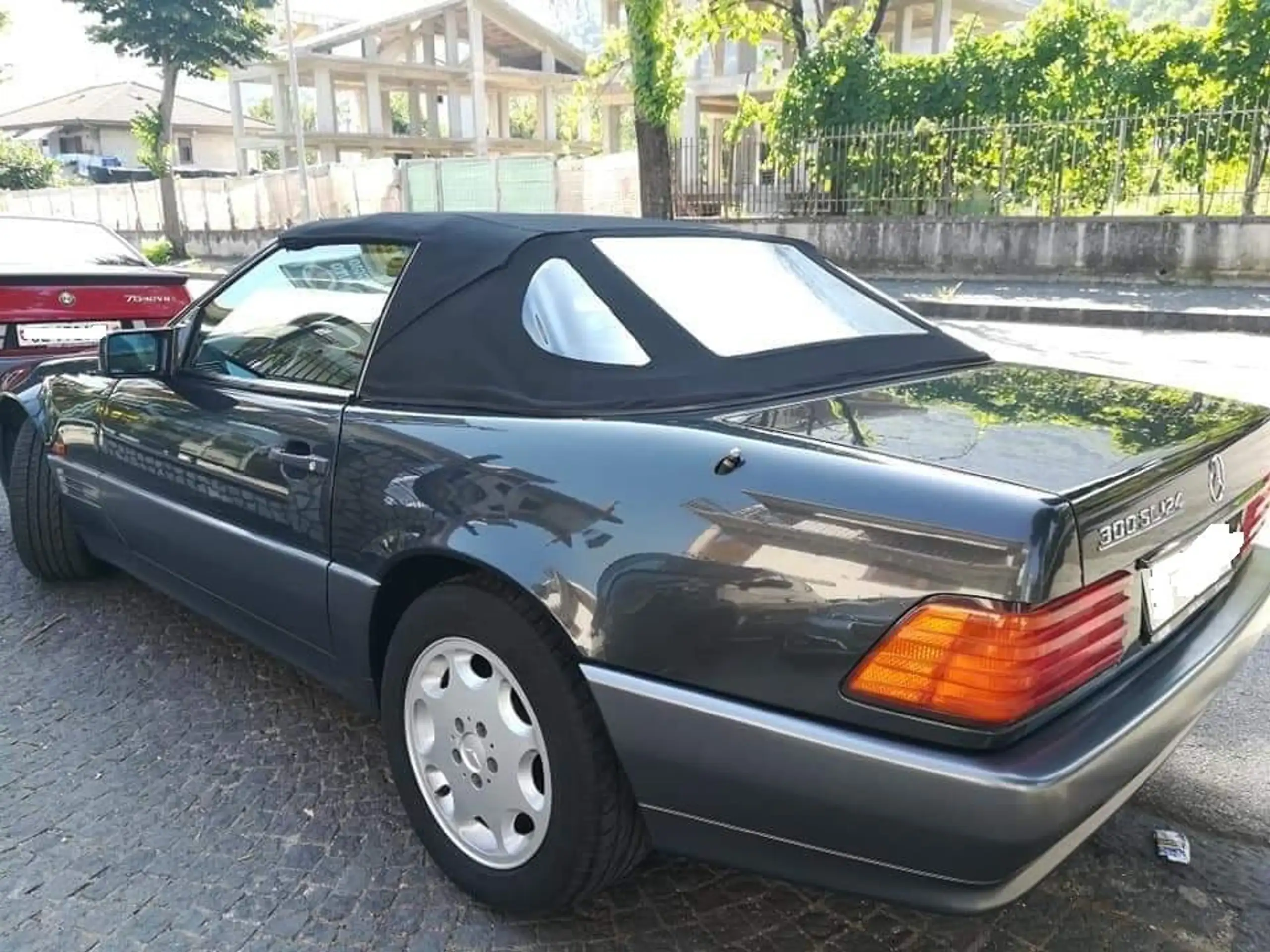 Mercedes-Benz - SL 300