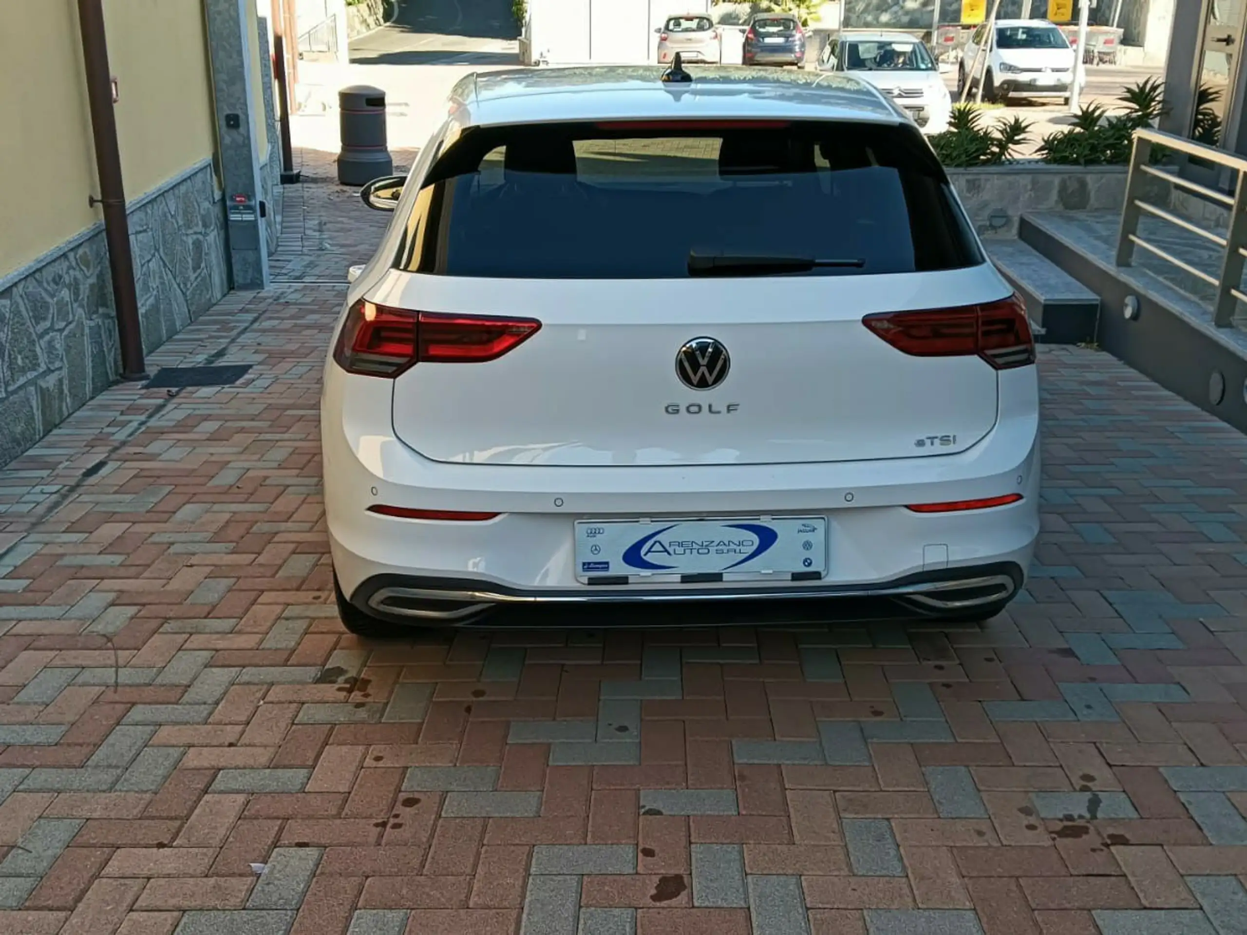 Volkswagen - Golf