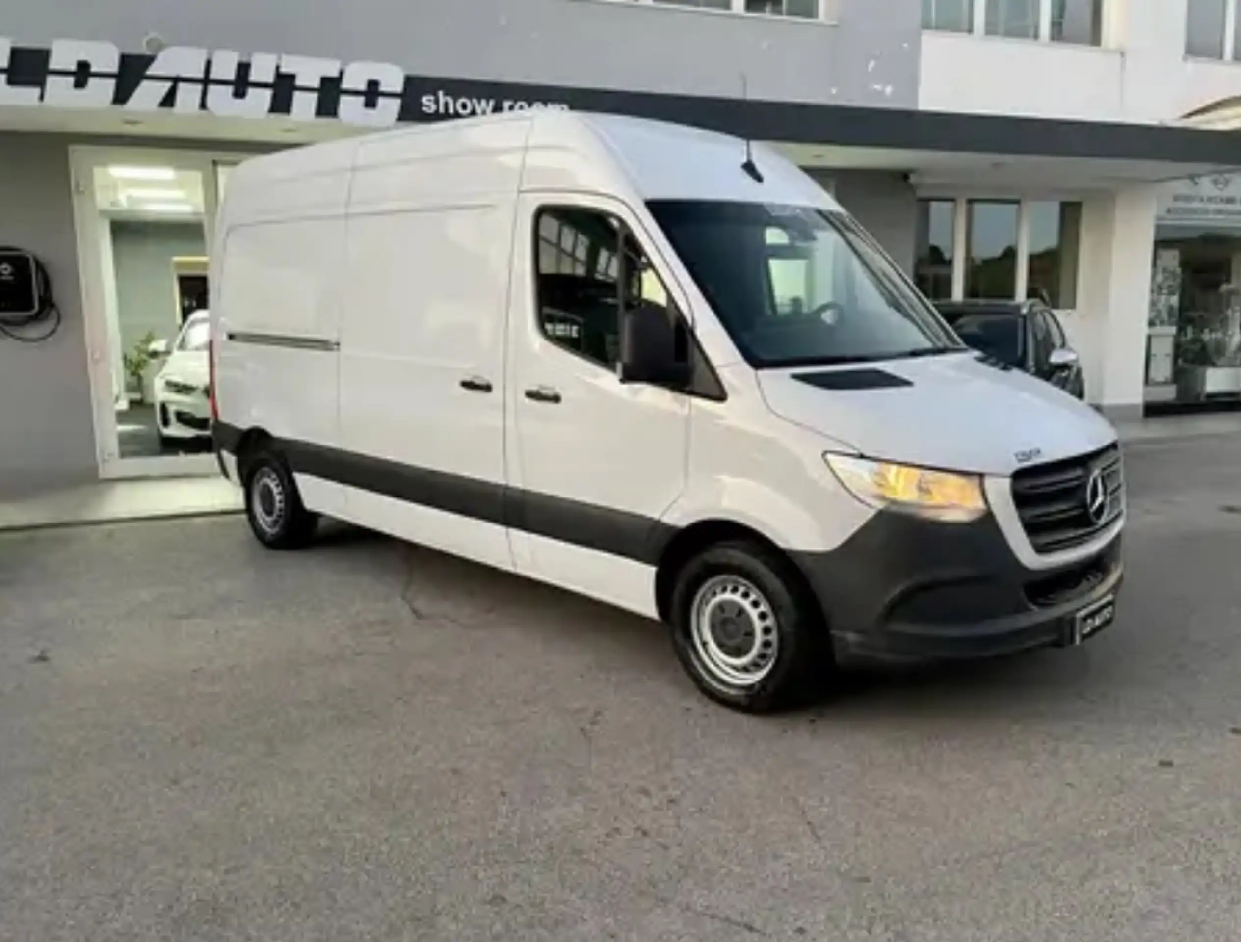 Mercedes-Benz - Sprinter