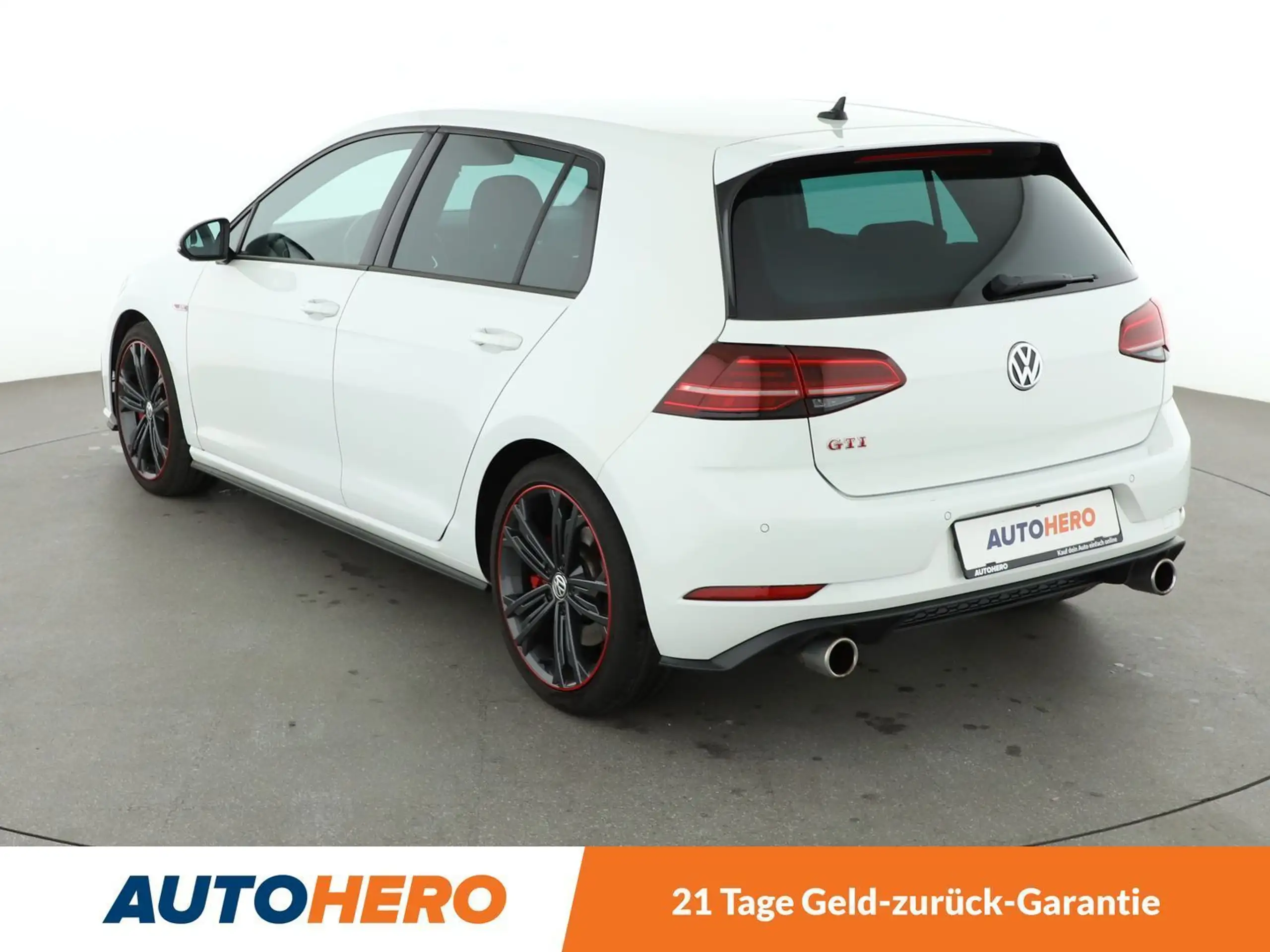 Volkswagen - Golf GTI