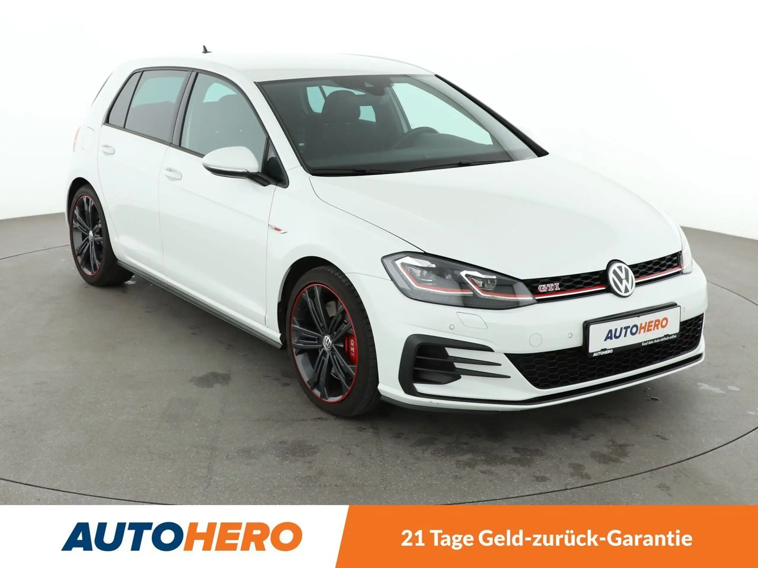 Volkswagen - Golf GTI