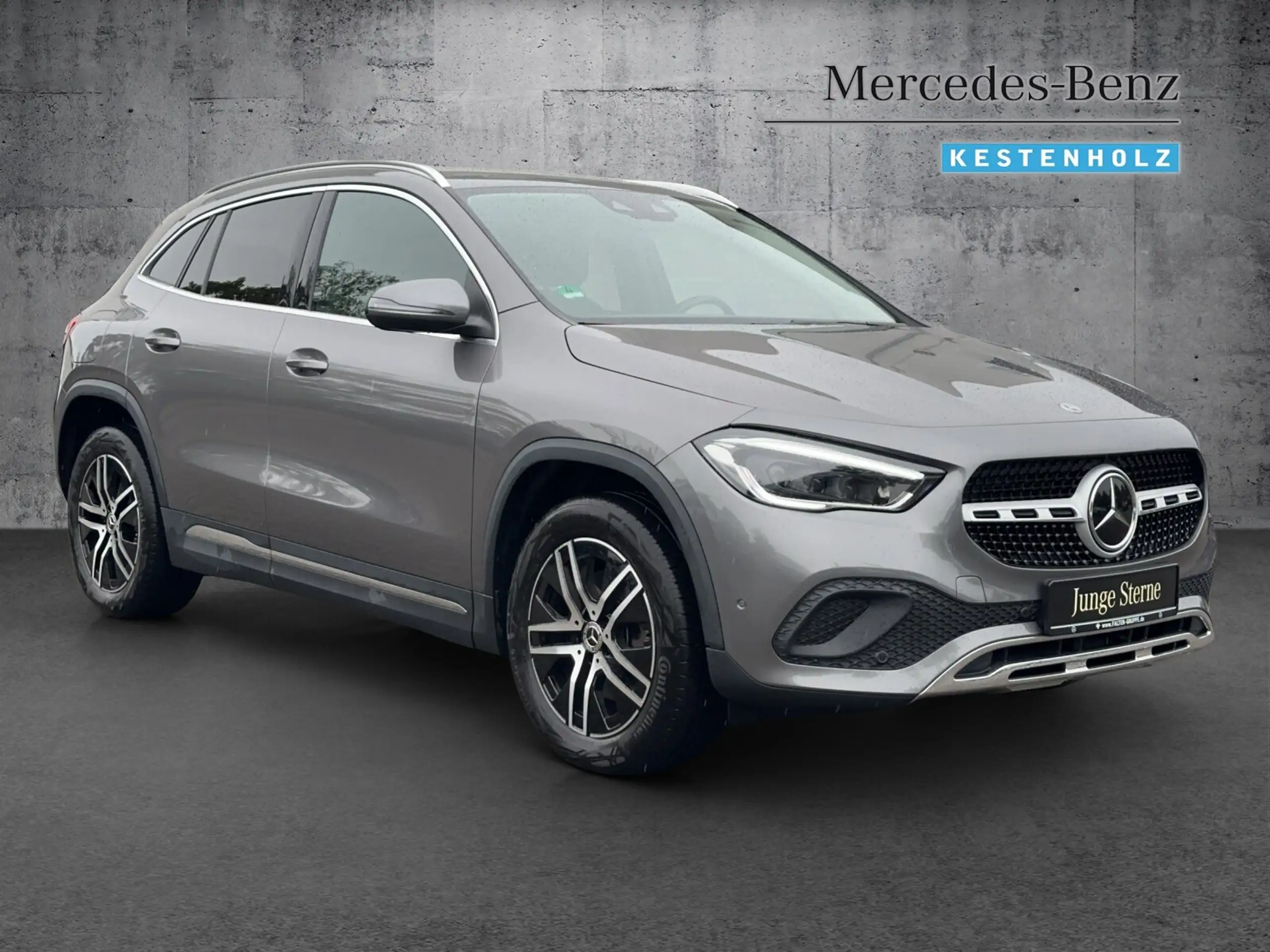 Mercedes-Benz - GLA 250