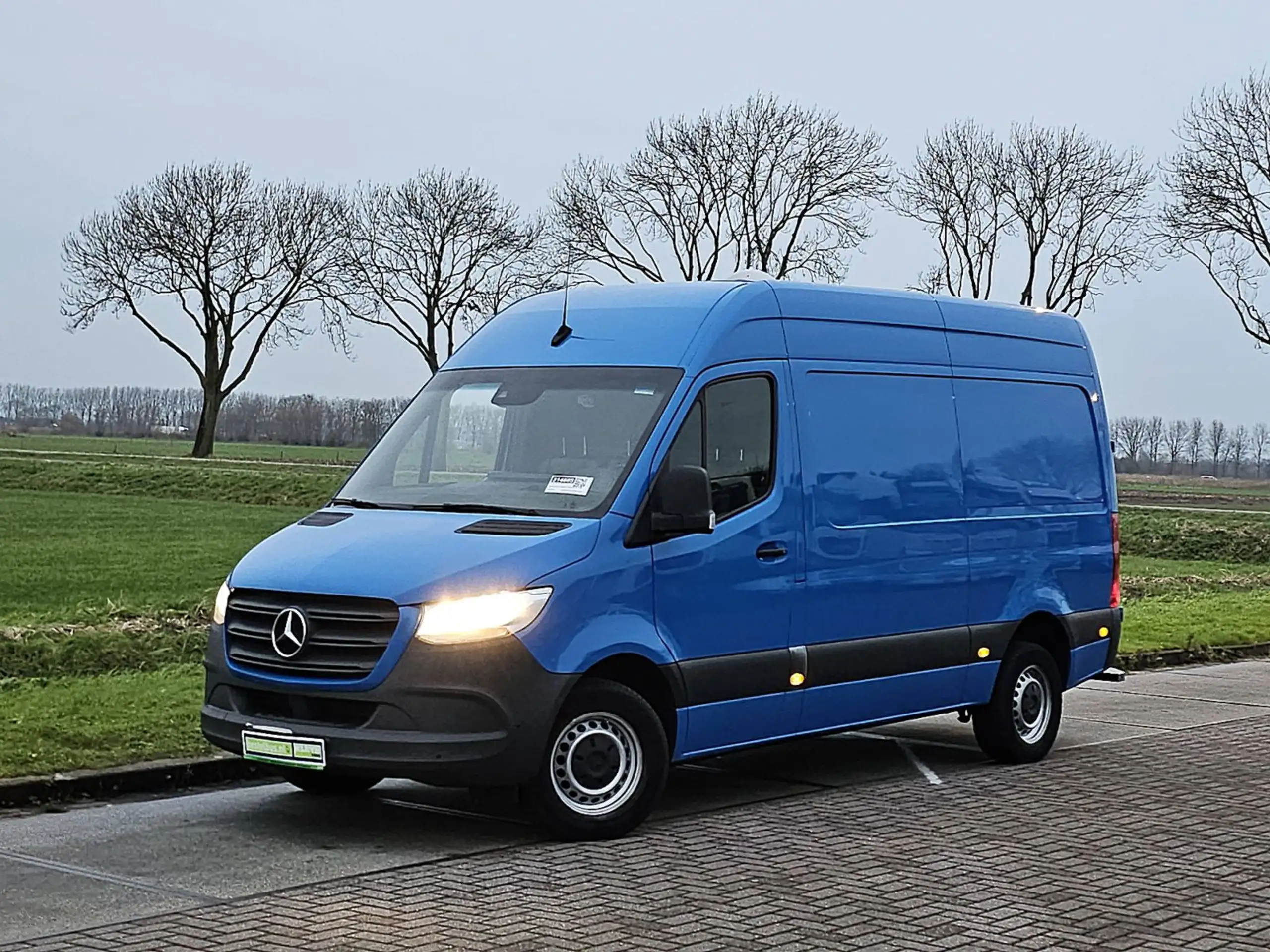 Mercedes-Benz - Sprinter