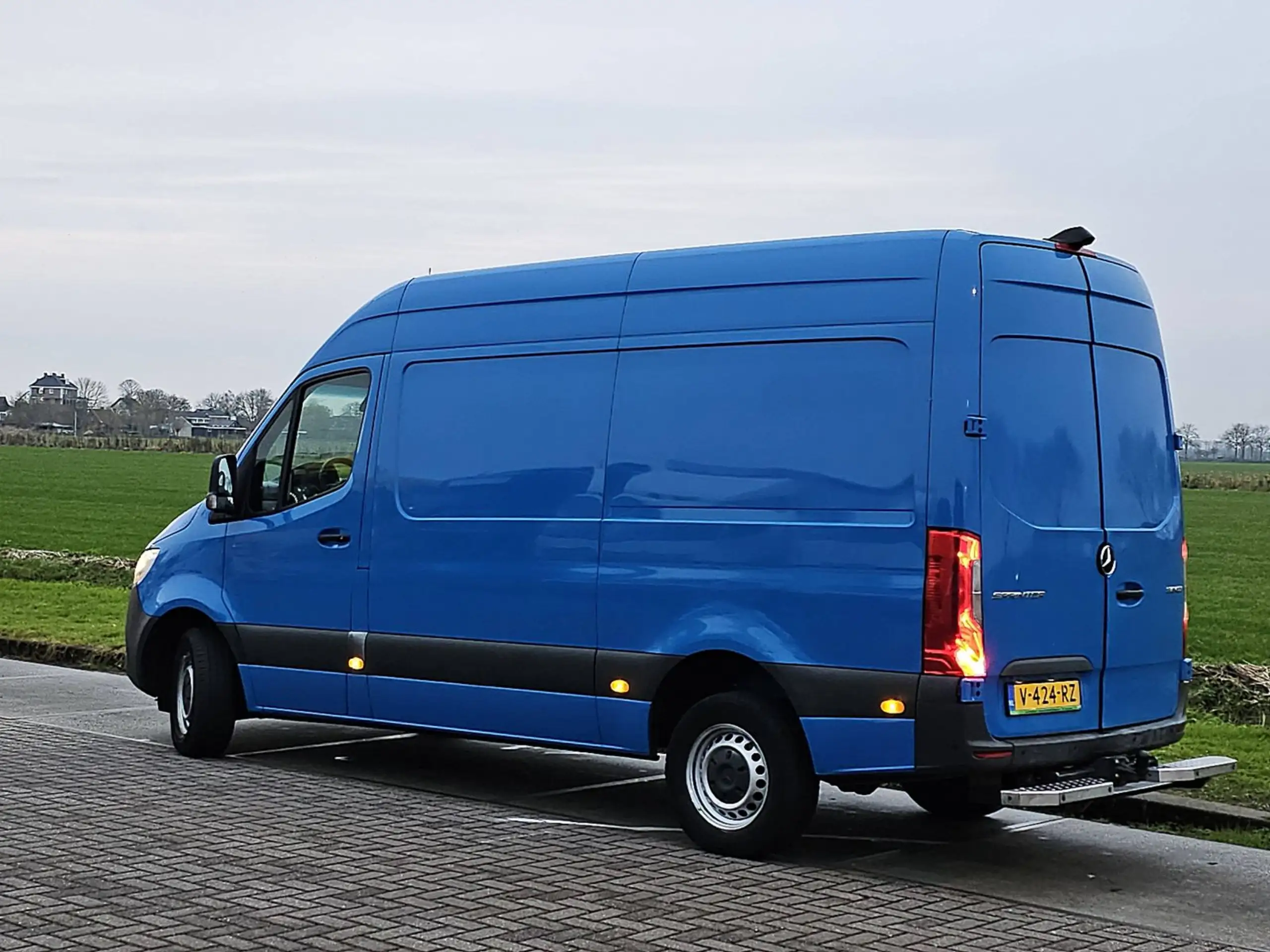 Mercedes-Benz - Sprinter