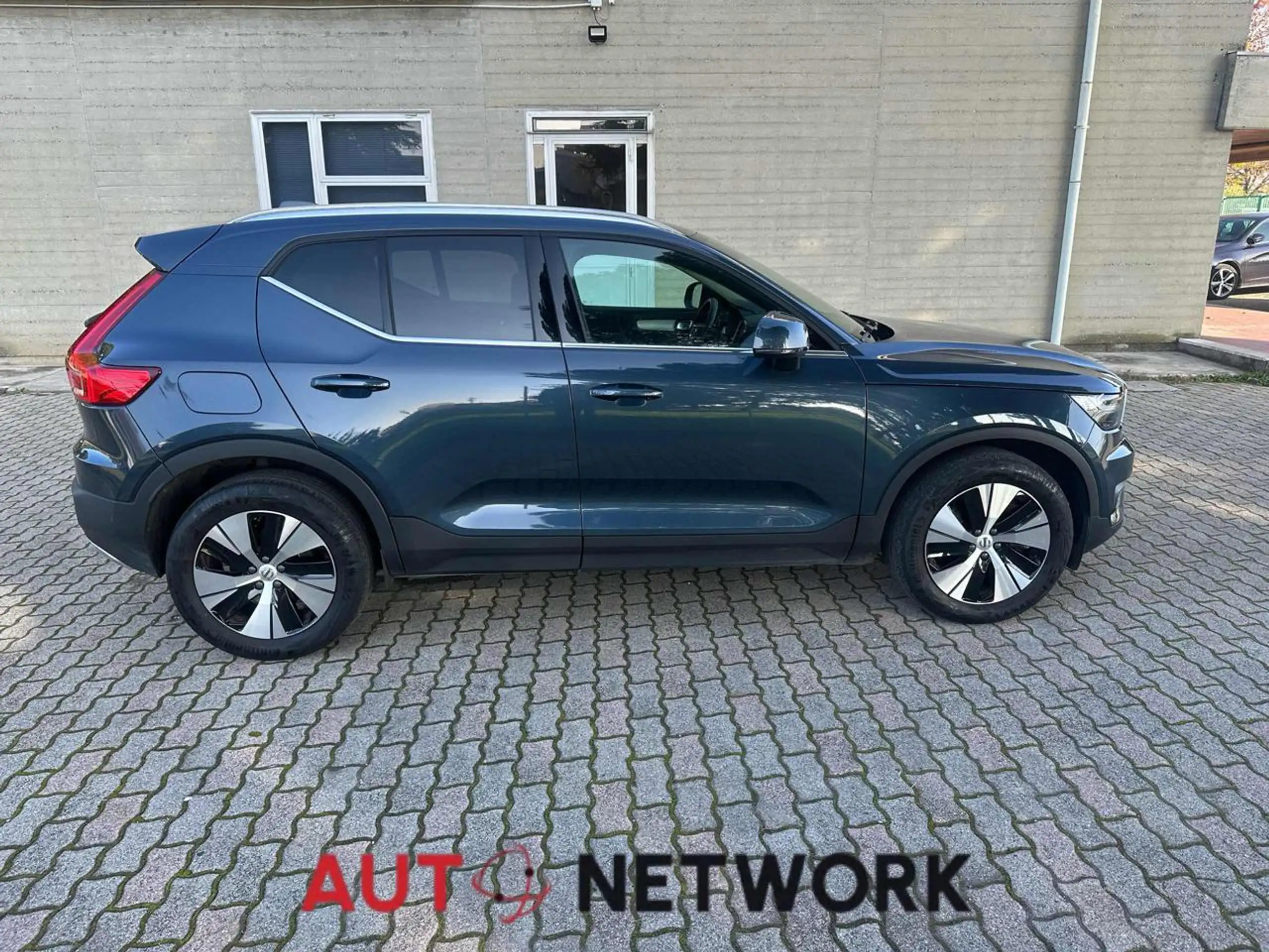 Volvo - XC40