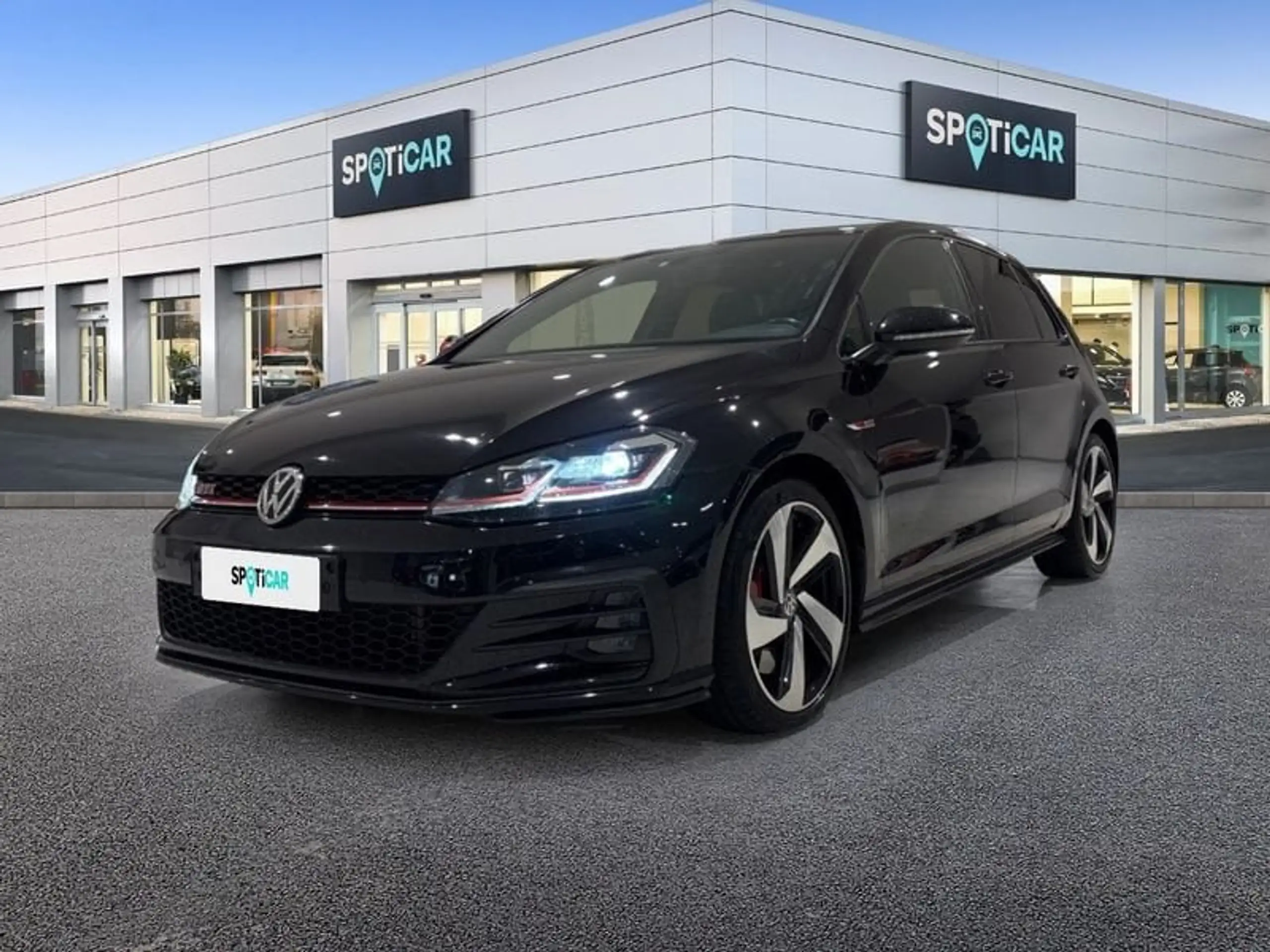 Volkswagen - Golf GTI