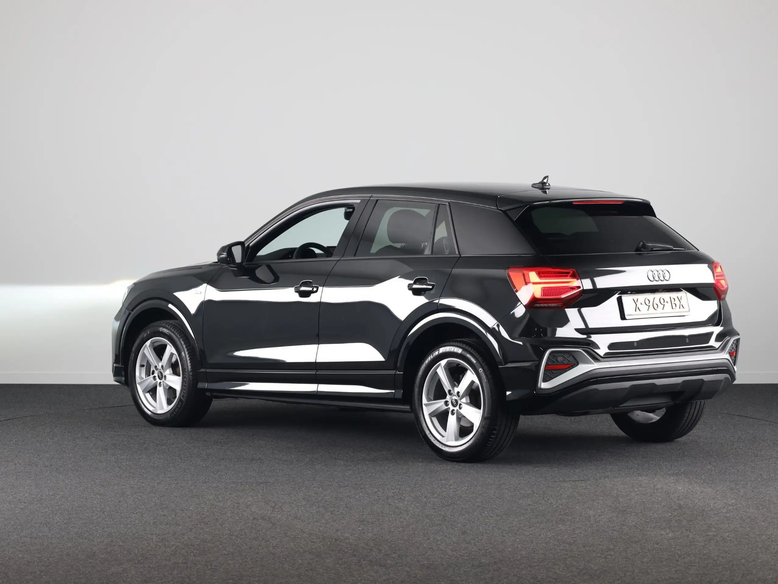 Audi - Q2