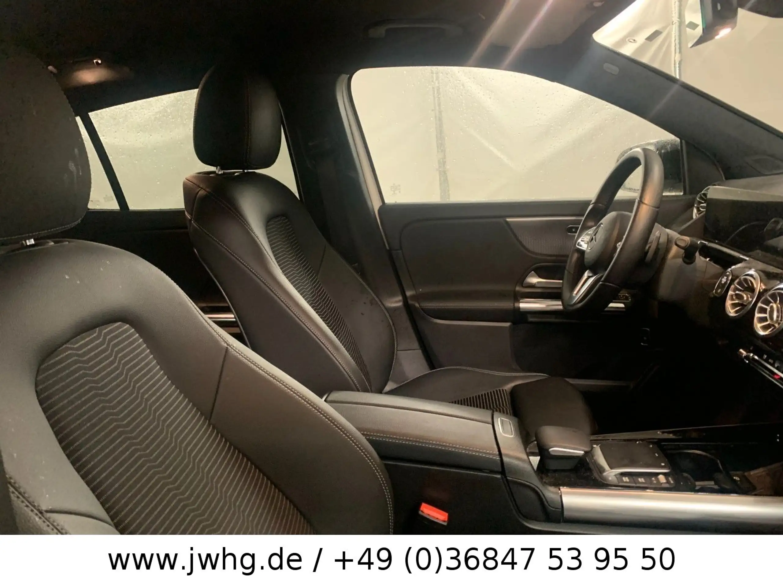 Mercedes-Benz - GLA 220