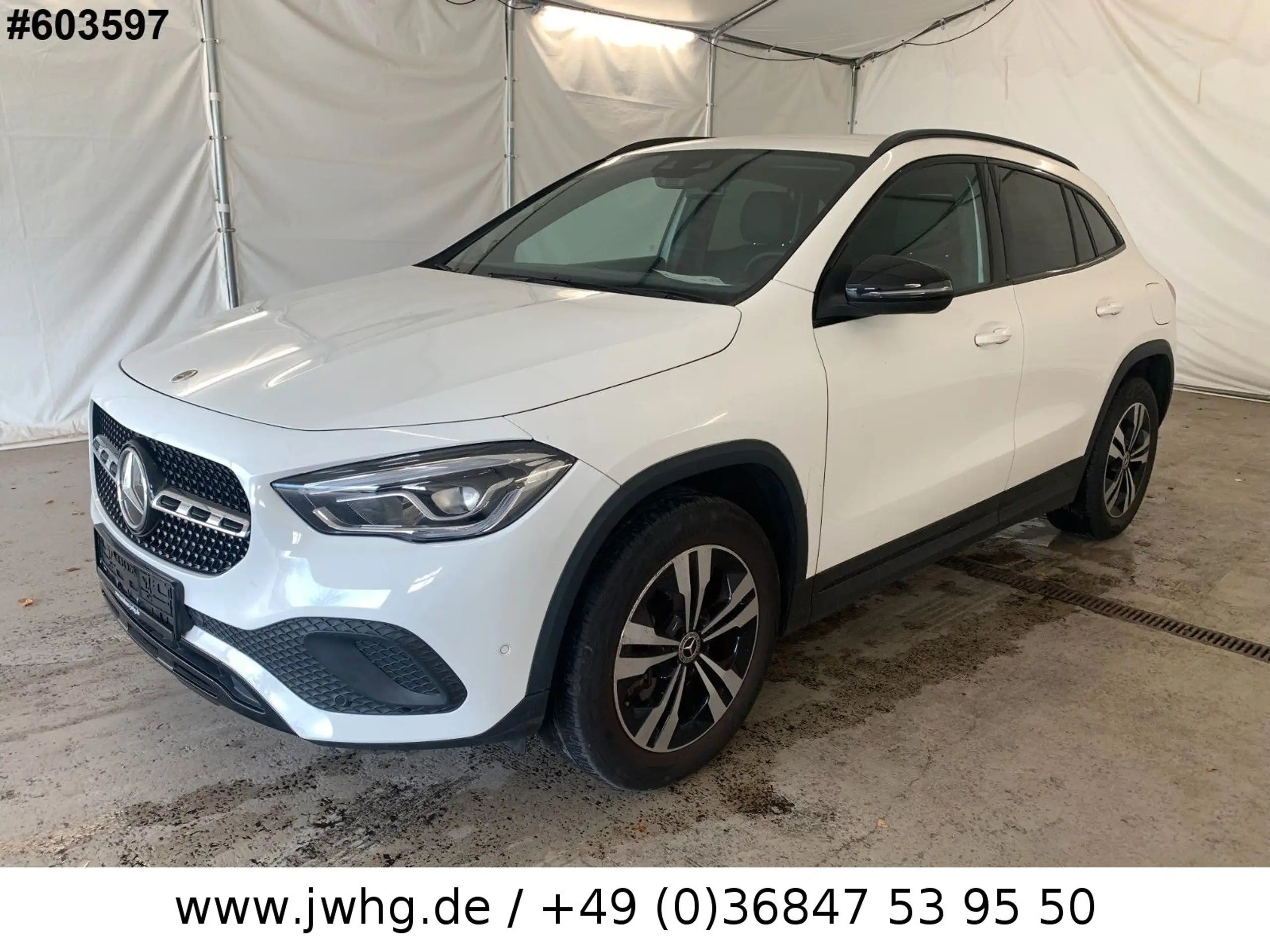 Mercedes-Benz - GLA 220