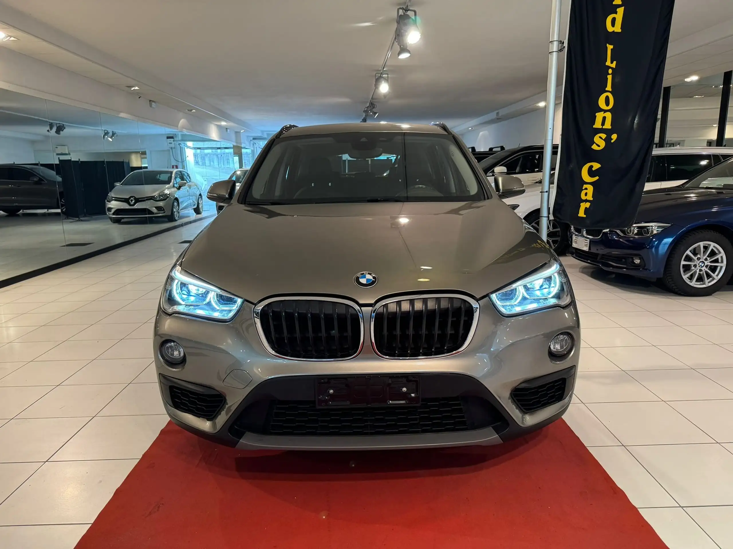 BMW - X1