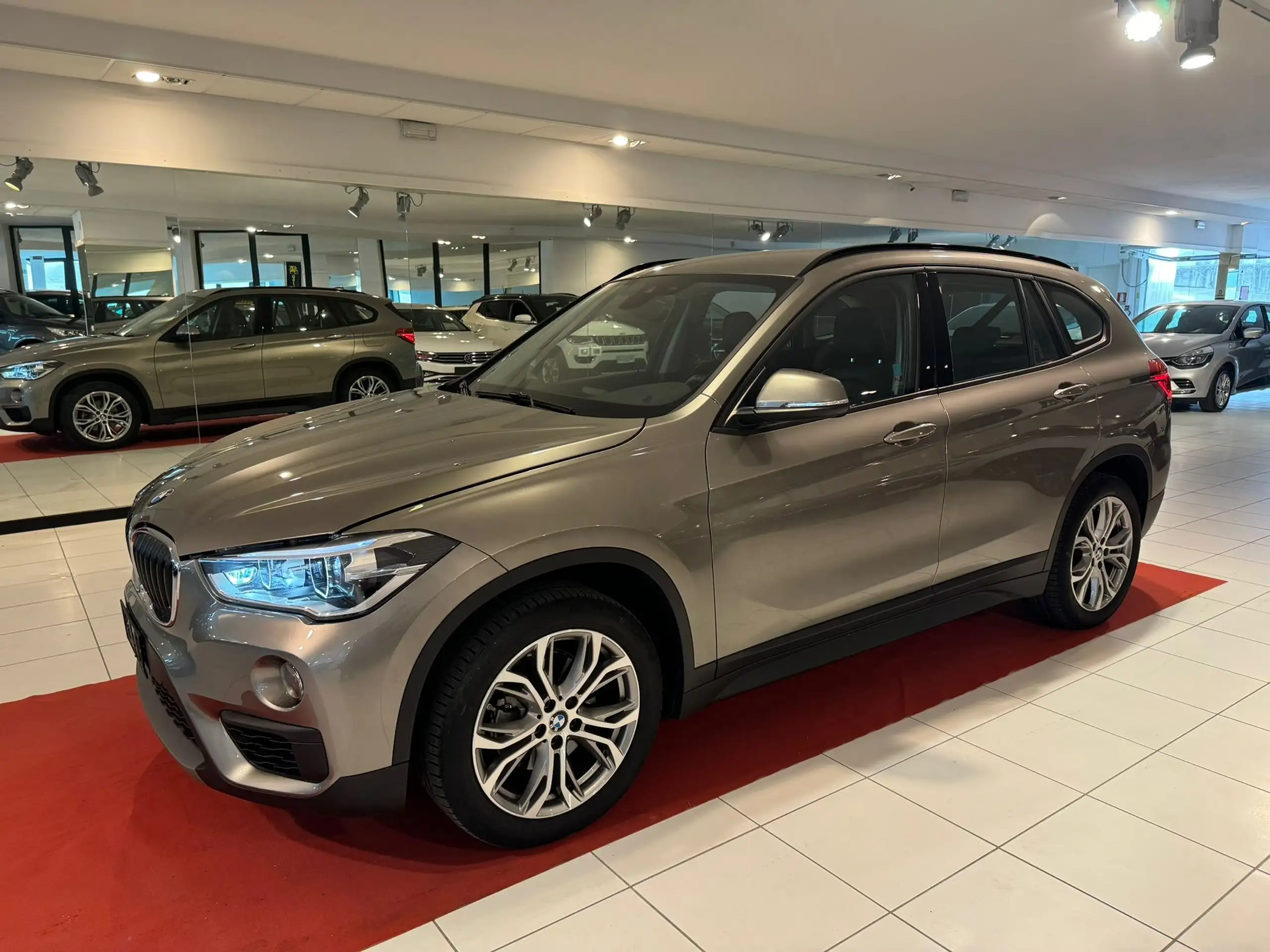 BMW - X1