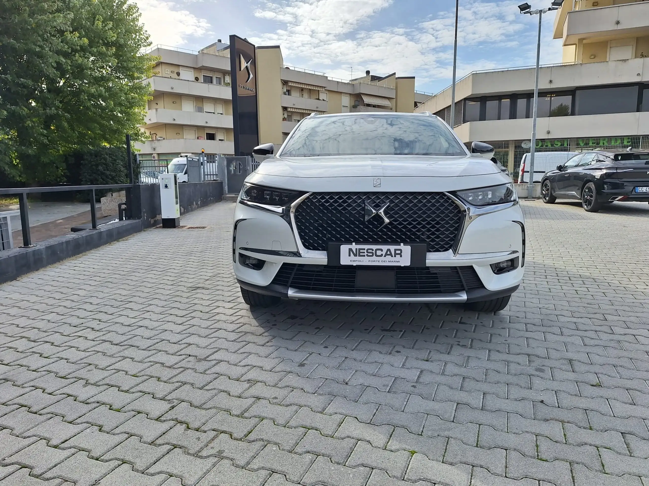 DS Automobiles - DS 7 Crossback