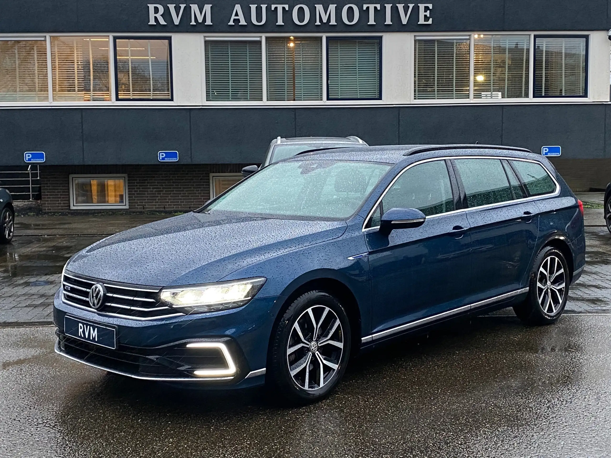 Volkswagen - Passat Variant