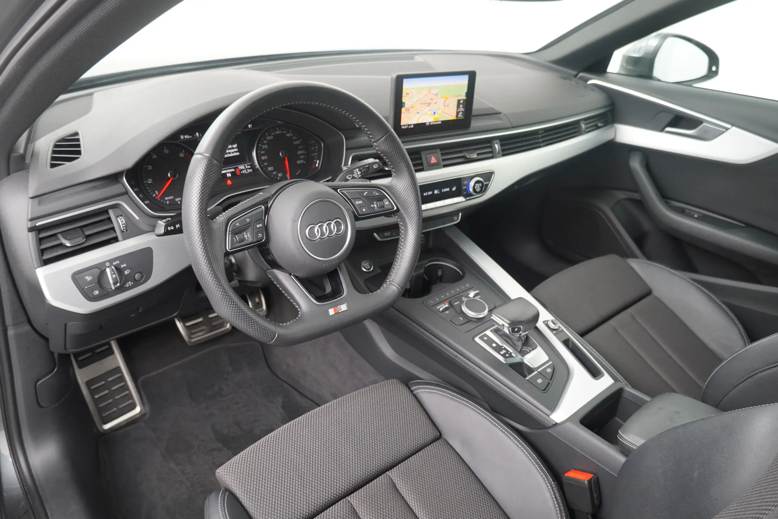 Audi A4 2019