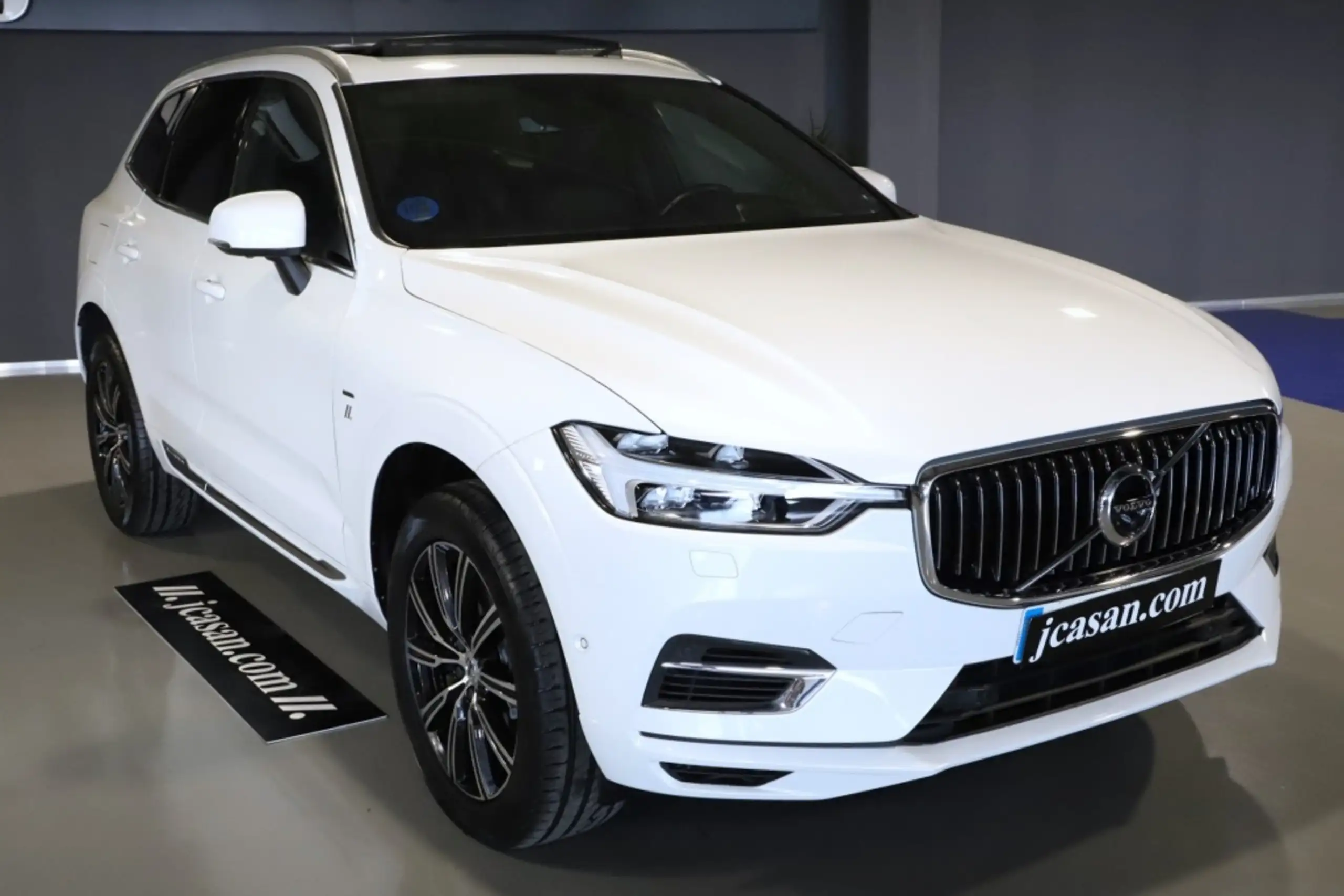 Volvo - XC60