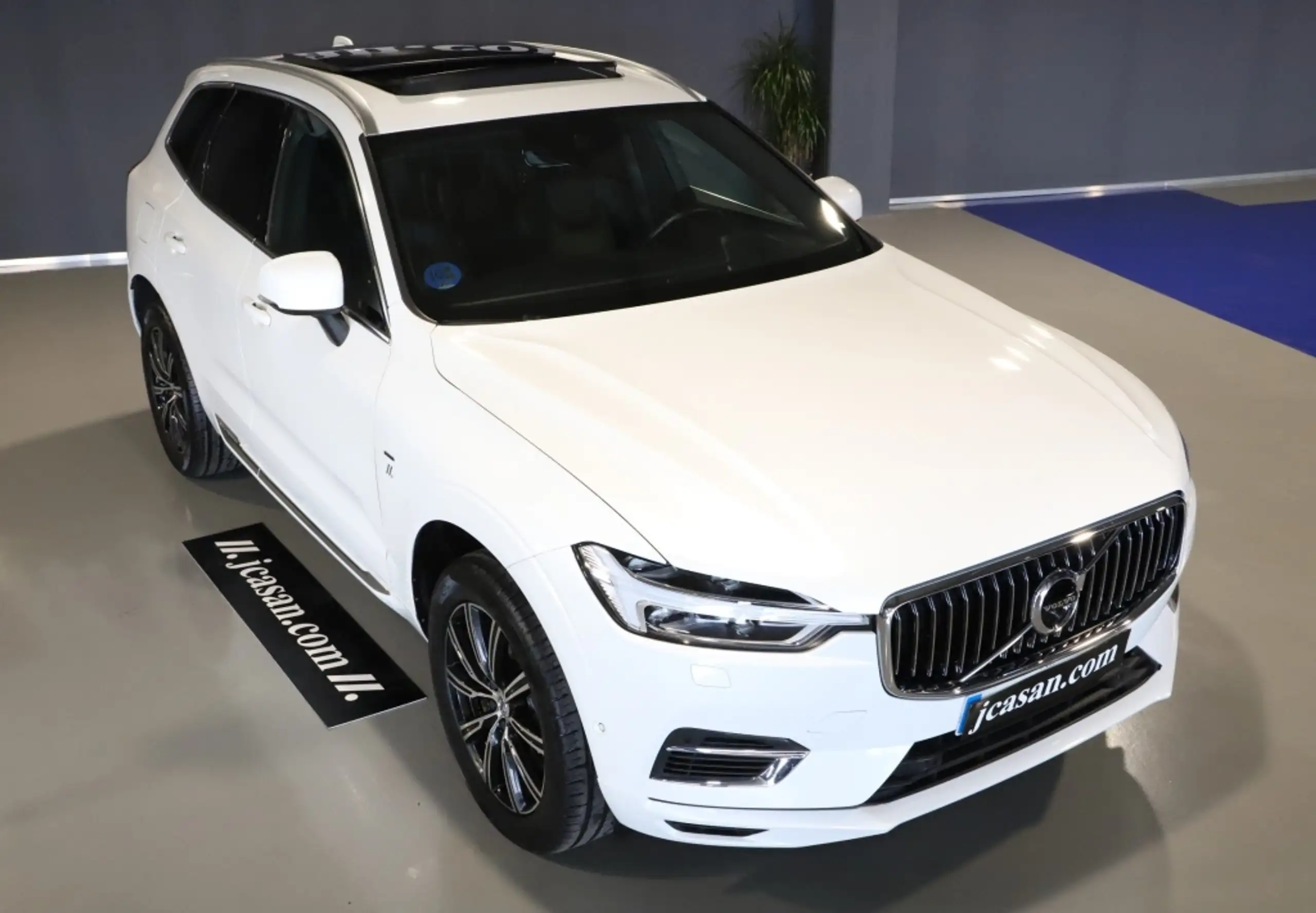 Volvo - XC60