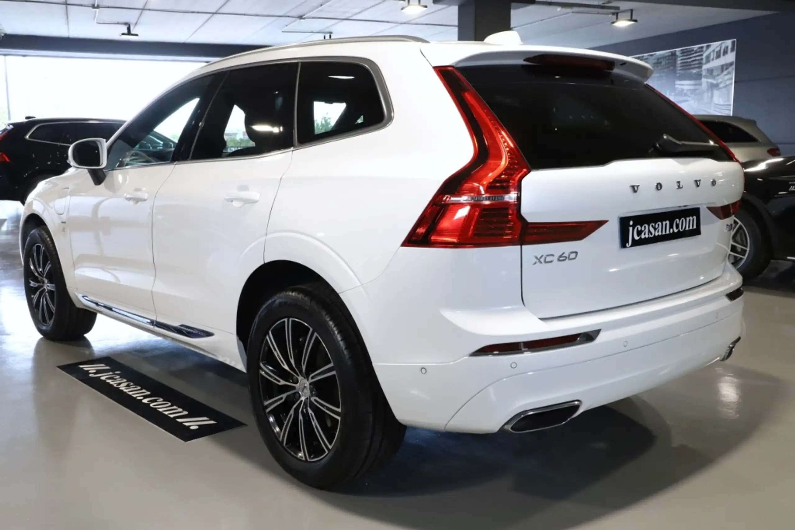 Volvo - XC60