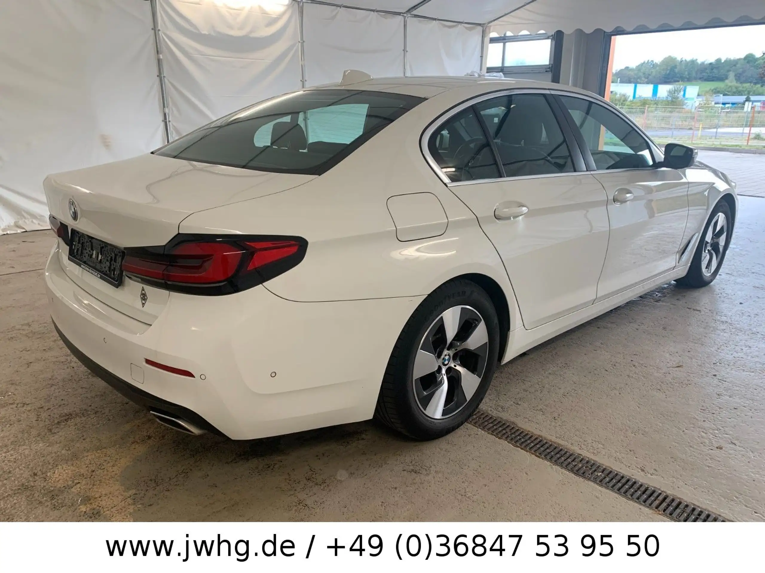 BMW - 520