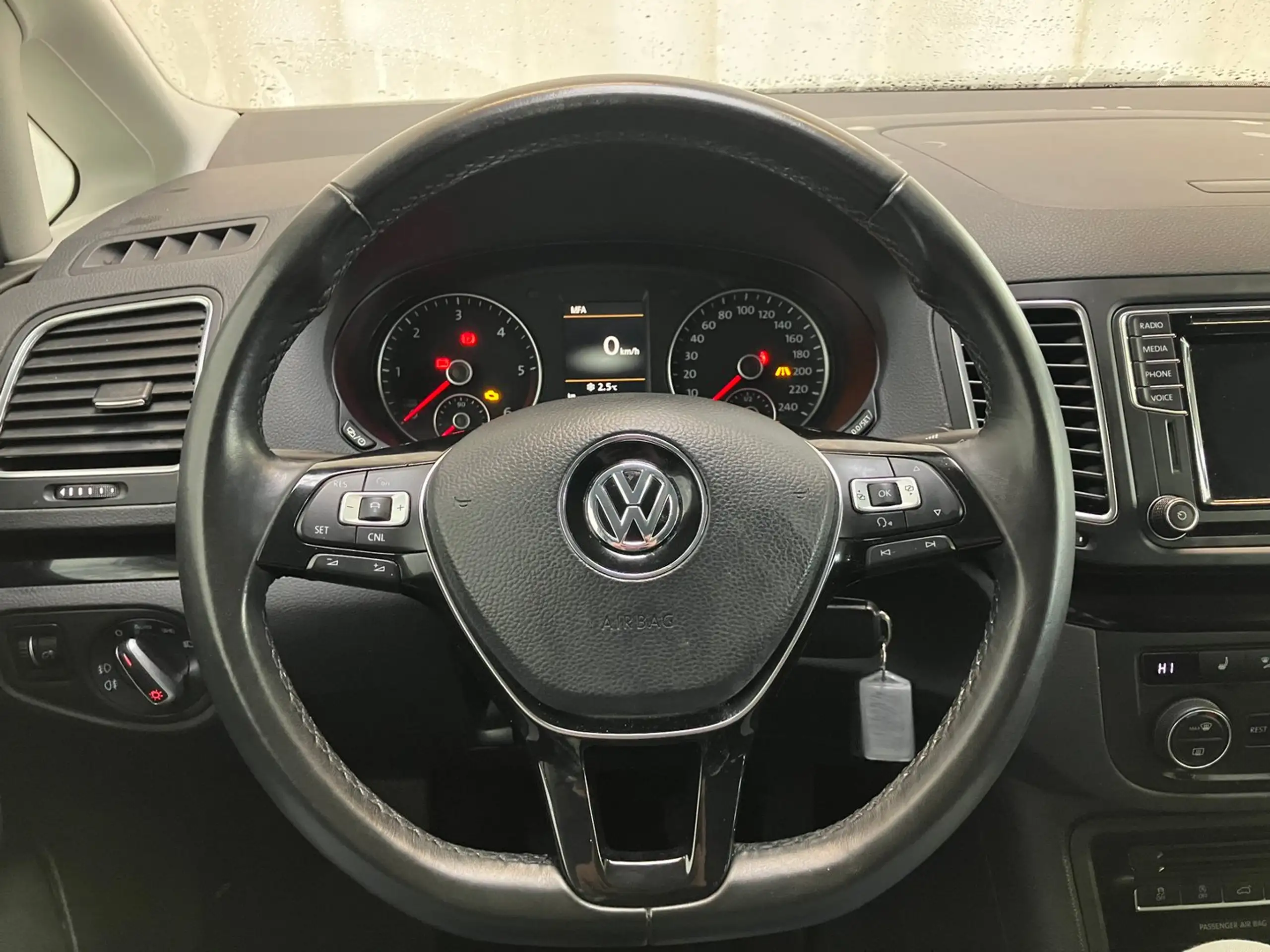 Volkswagen - Sharan