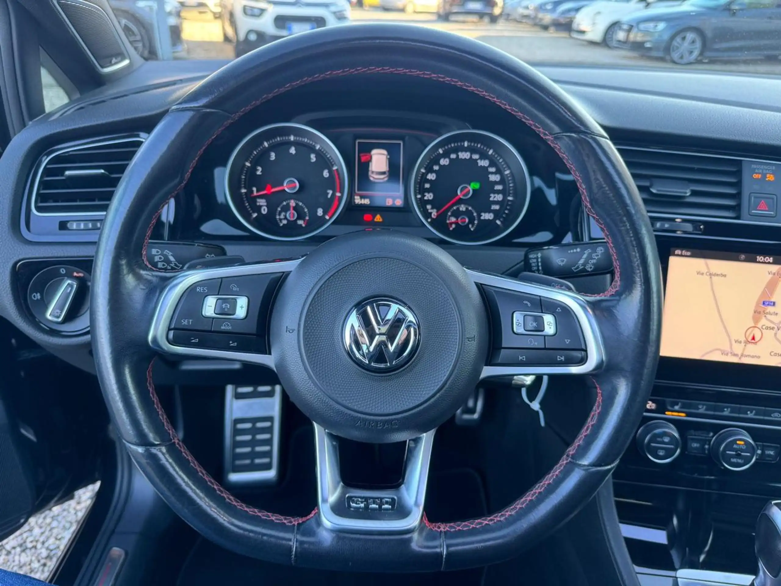 Volkswagen - Golf GTI