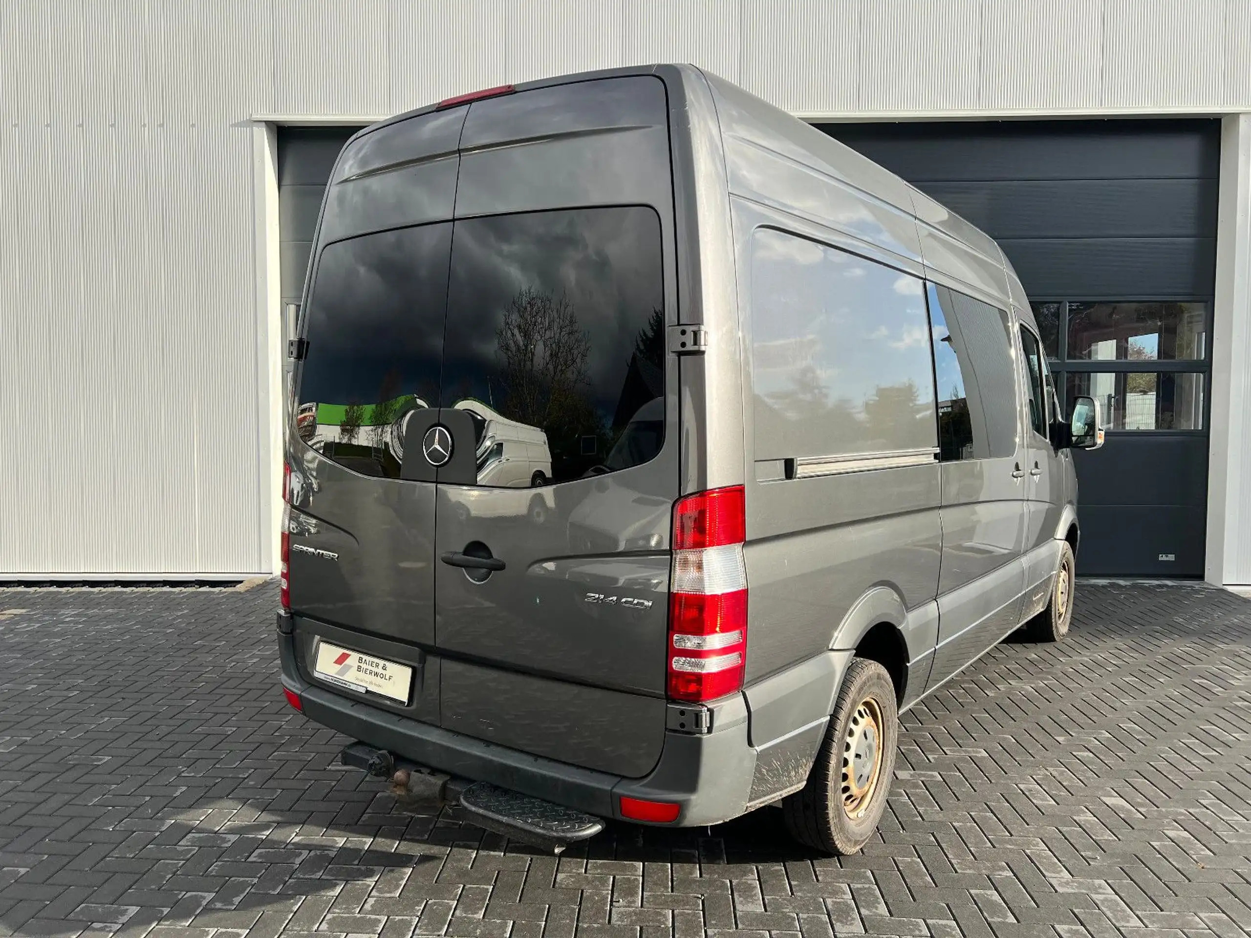 Mercedes-Benz - Sprinter